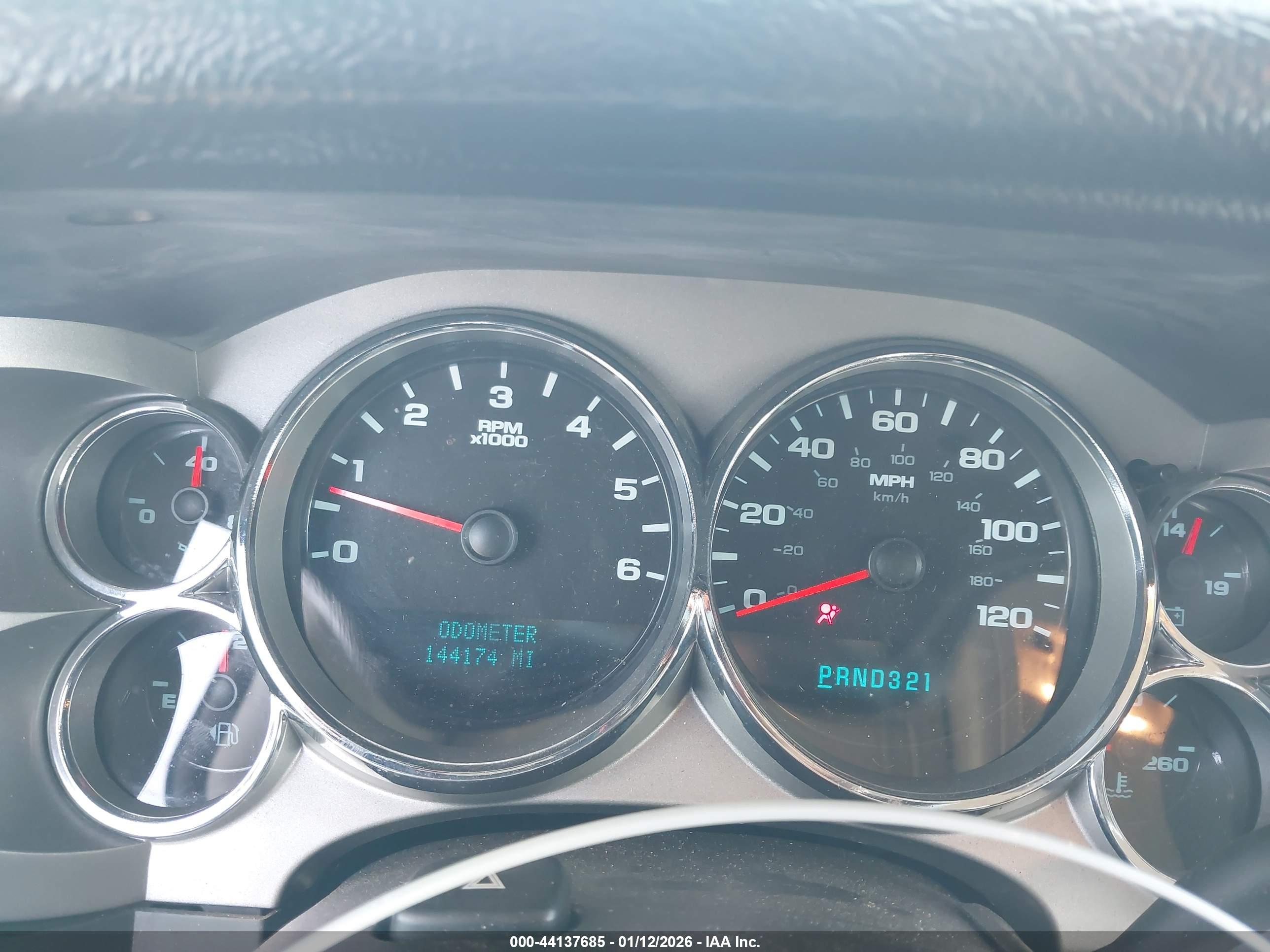 CHEVROLET SILVERADO image 7