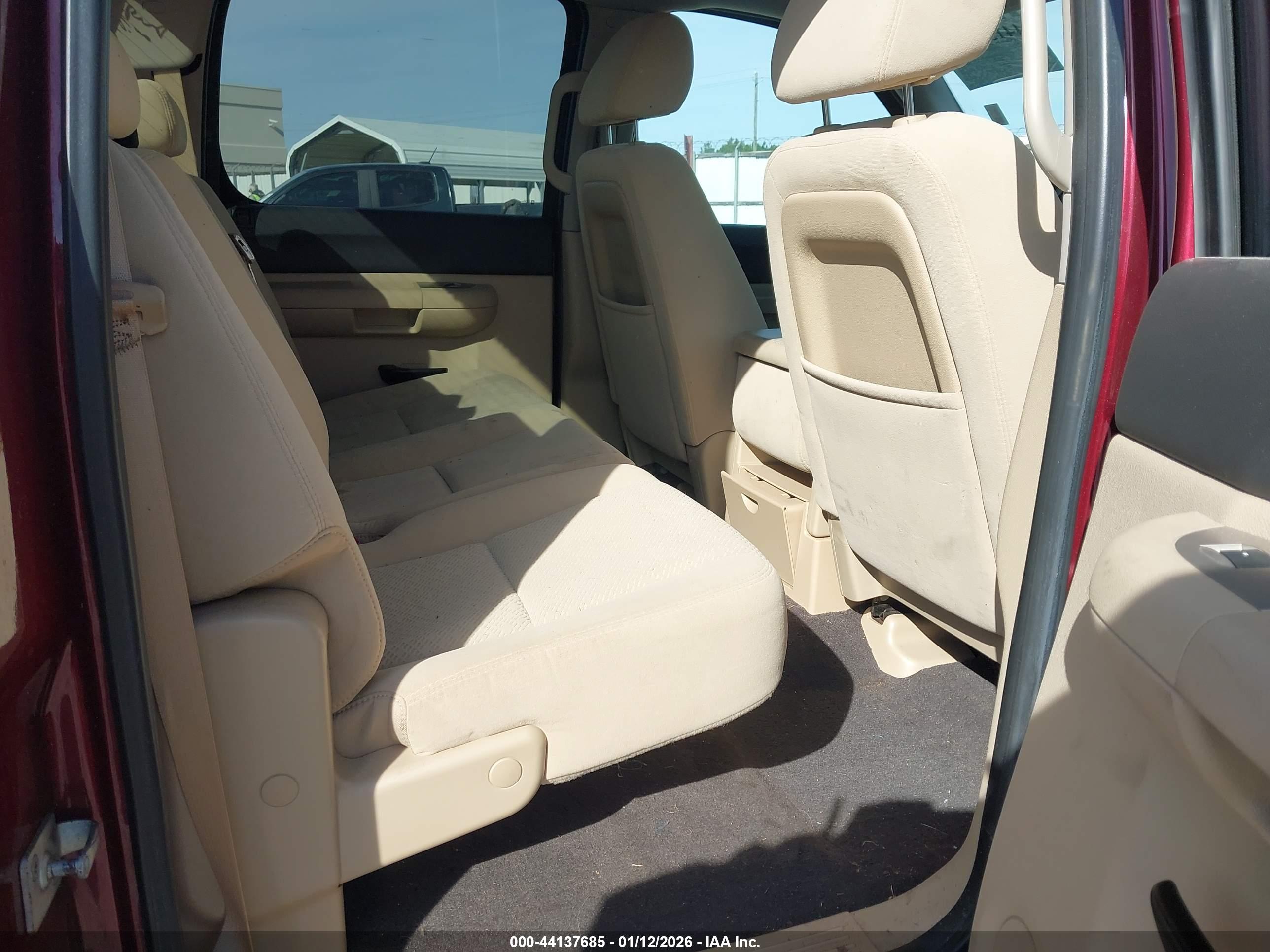 CHEVROLET SILVERADO image 8