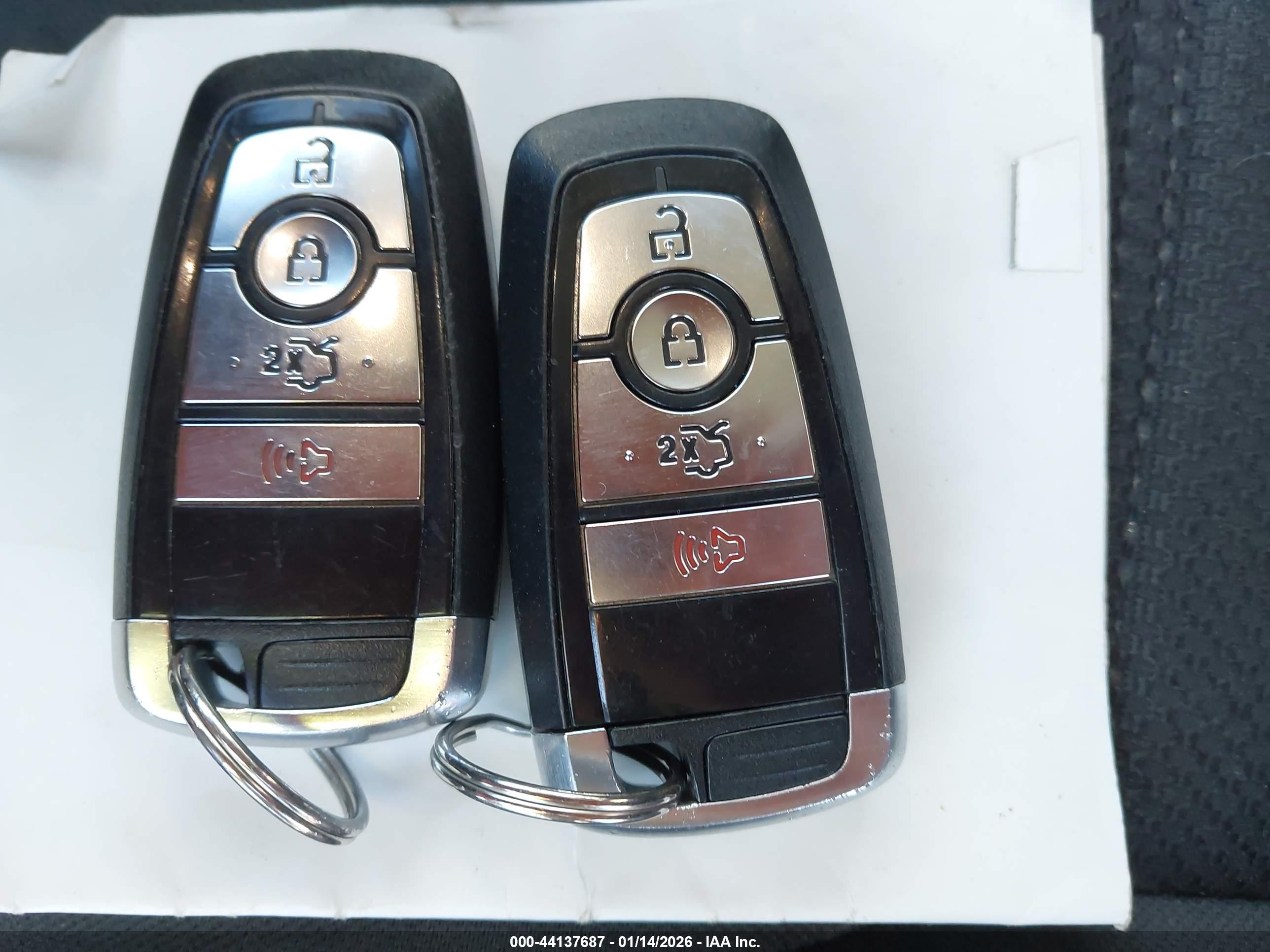 FORD FUSION image 11