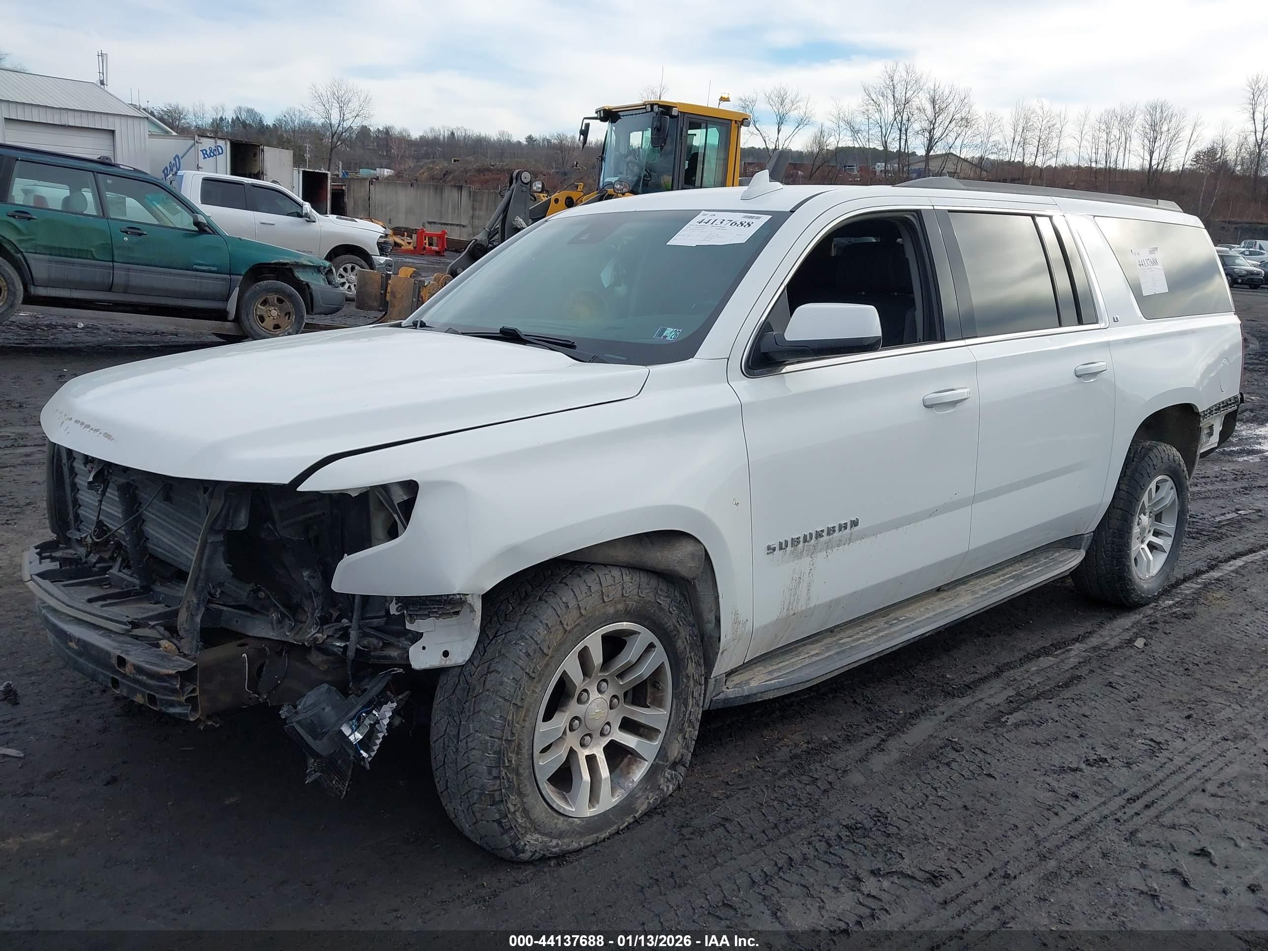 CHEVROLET SUBURBAN image 2