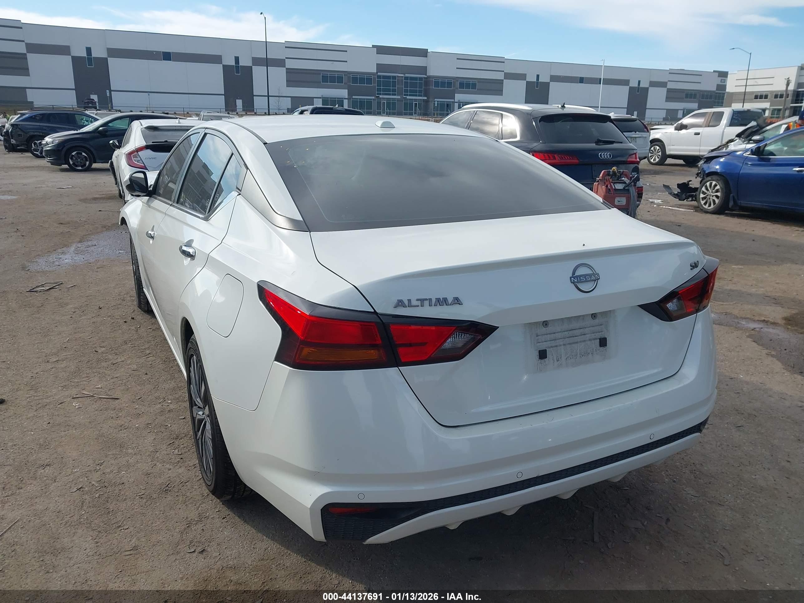 NISSAN ALTIMA image 3
