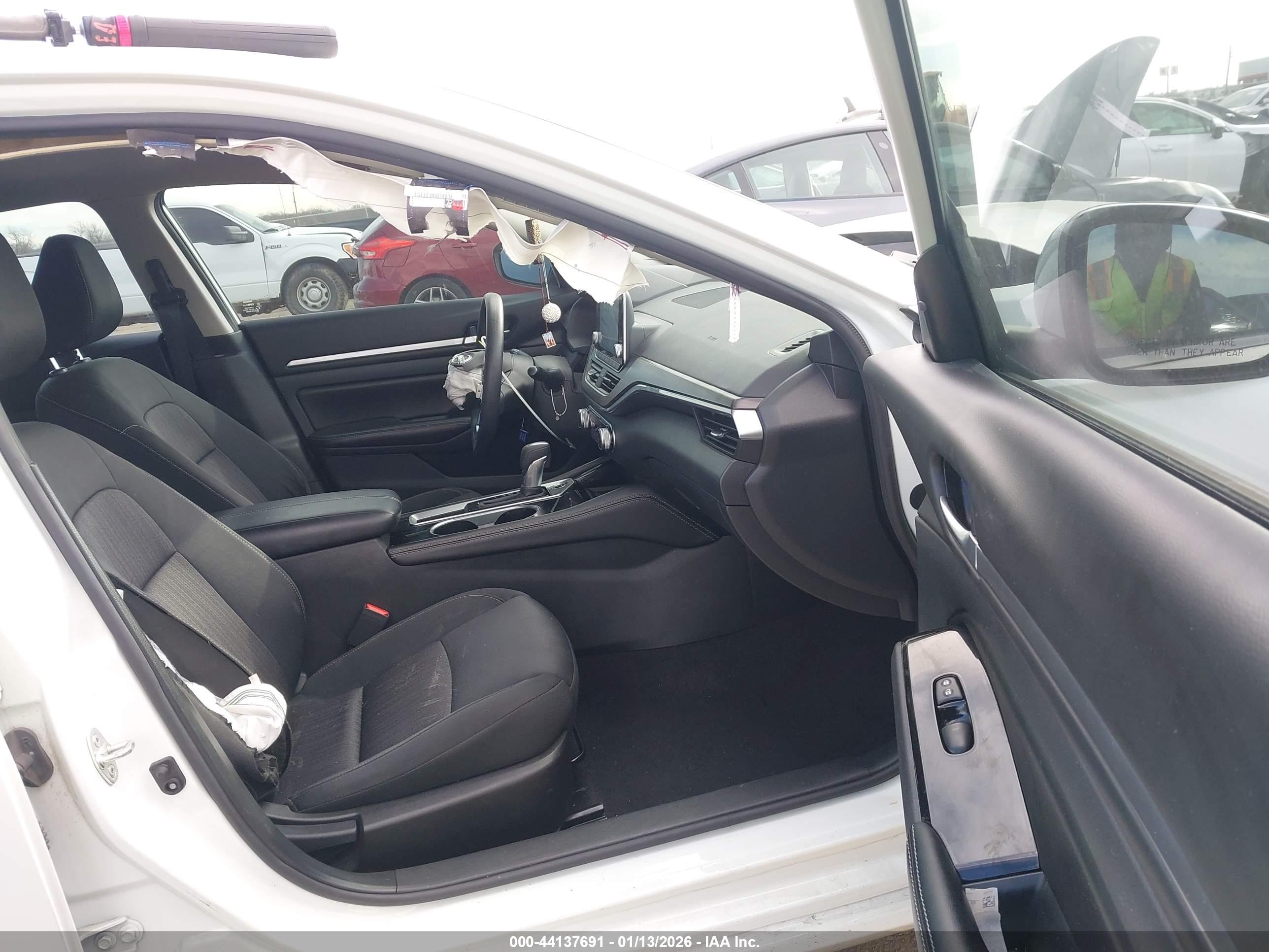 NISSAN ALTIMA image 5
