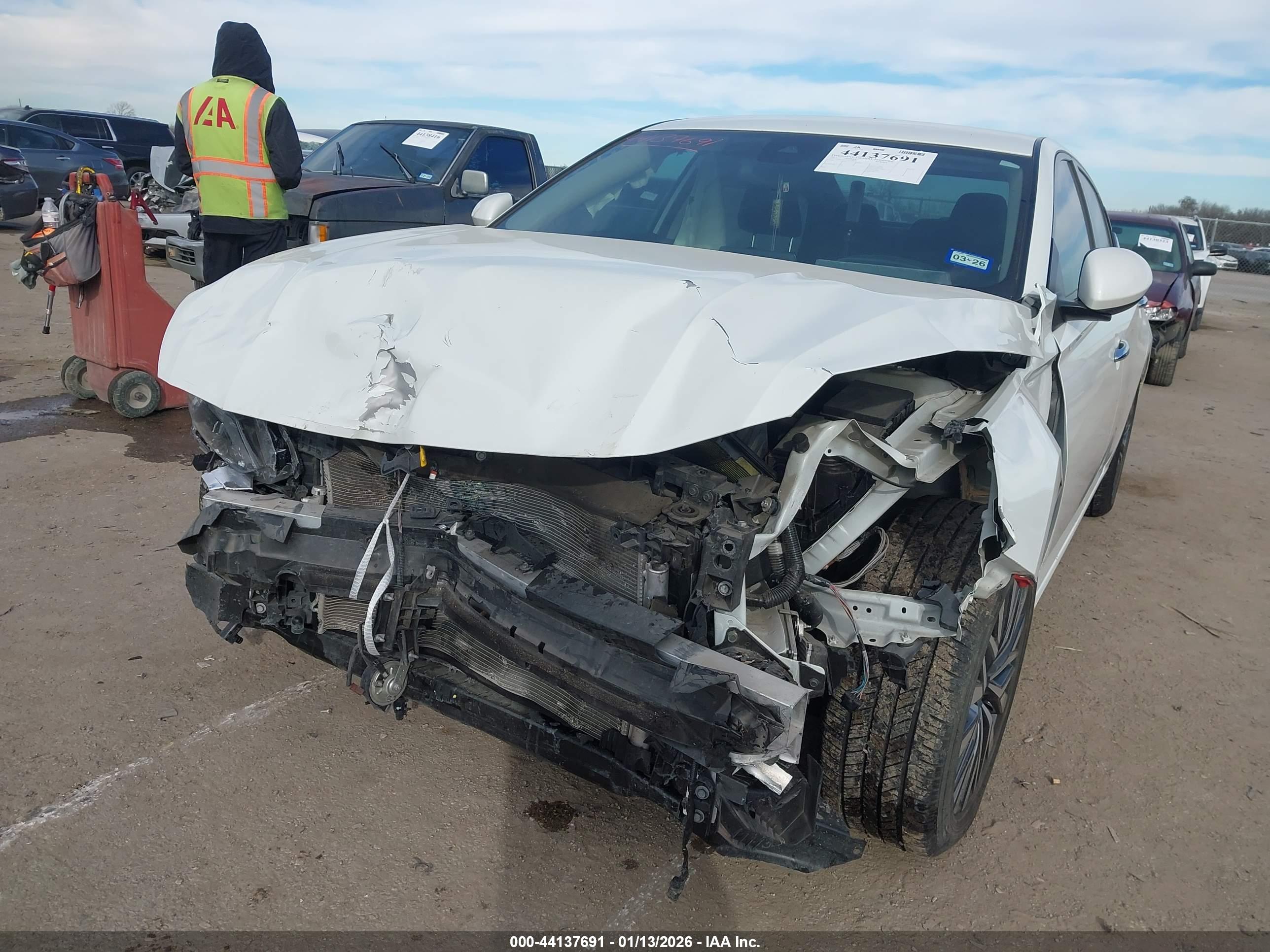 NISSAN ALTIMA image 6