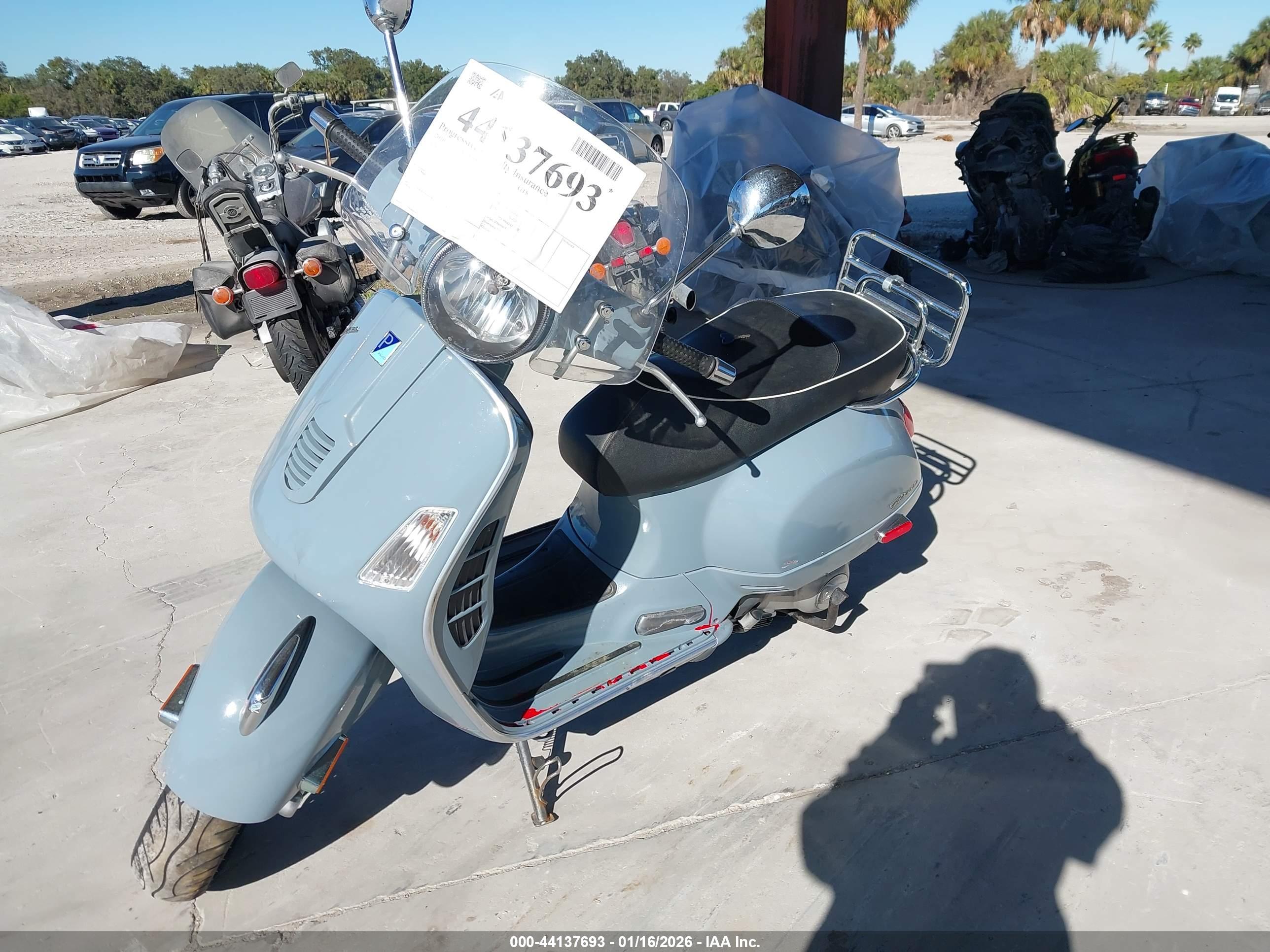 VESPA GTS image 2