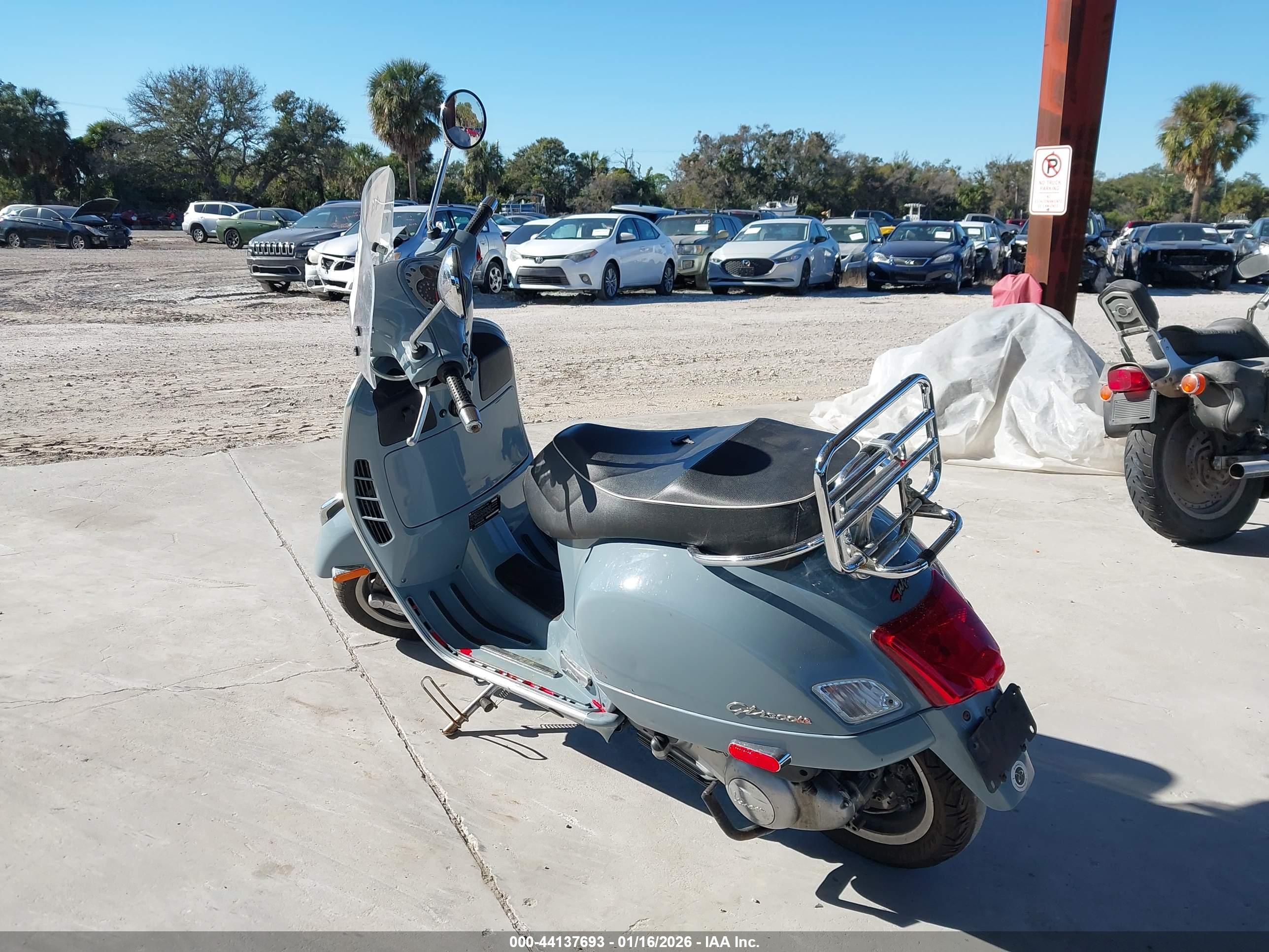 VESPA GTS image 3