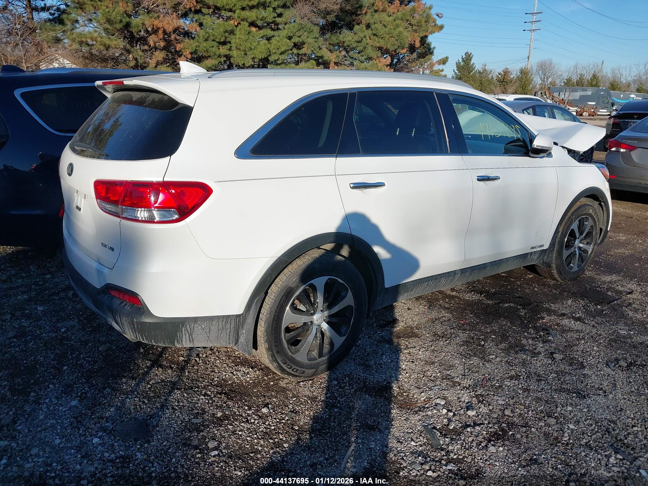 KIA SORENTO image 4