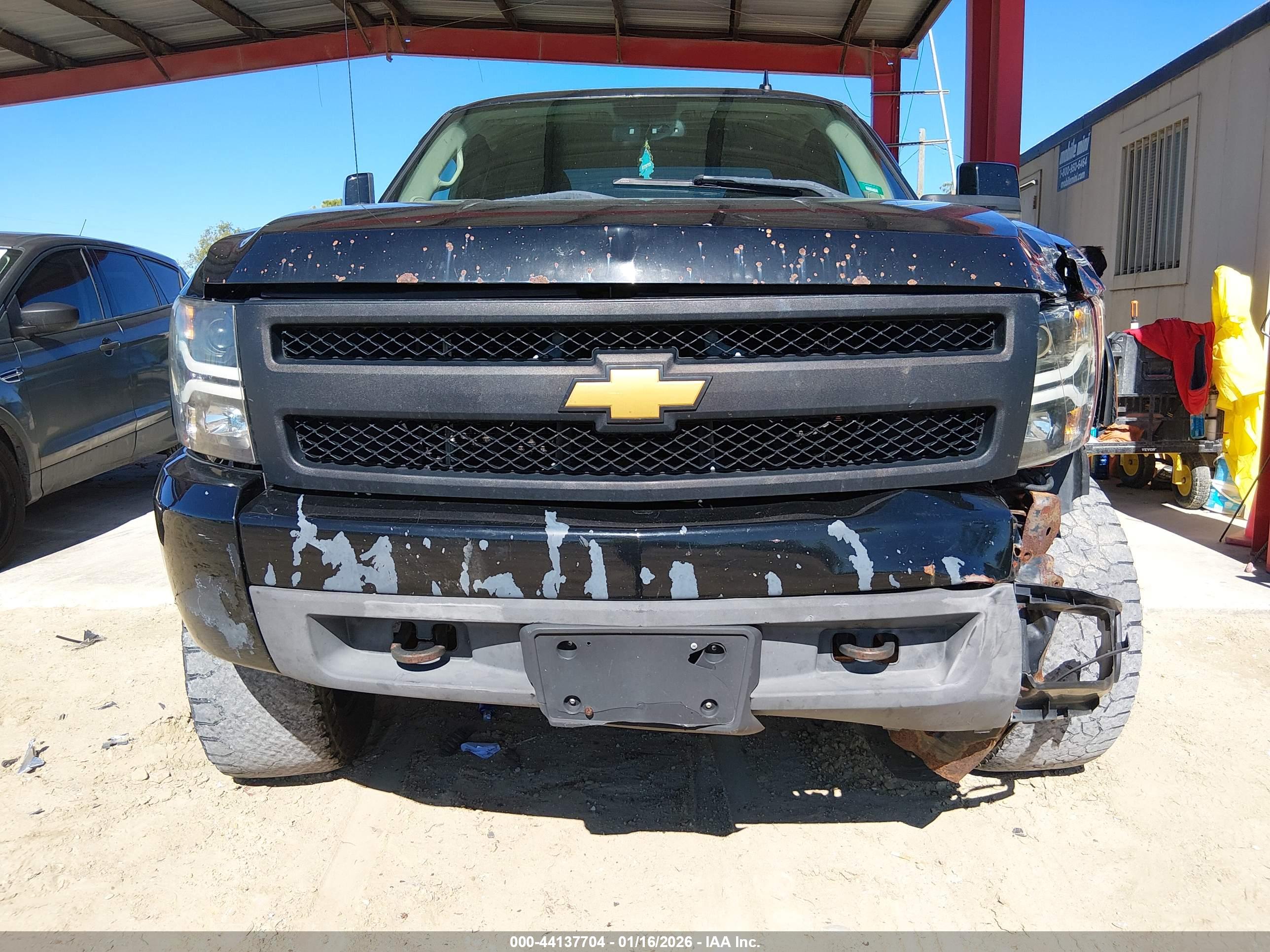 CHEVROLET SILVERADO image 6
