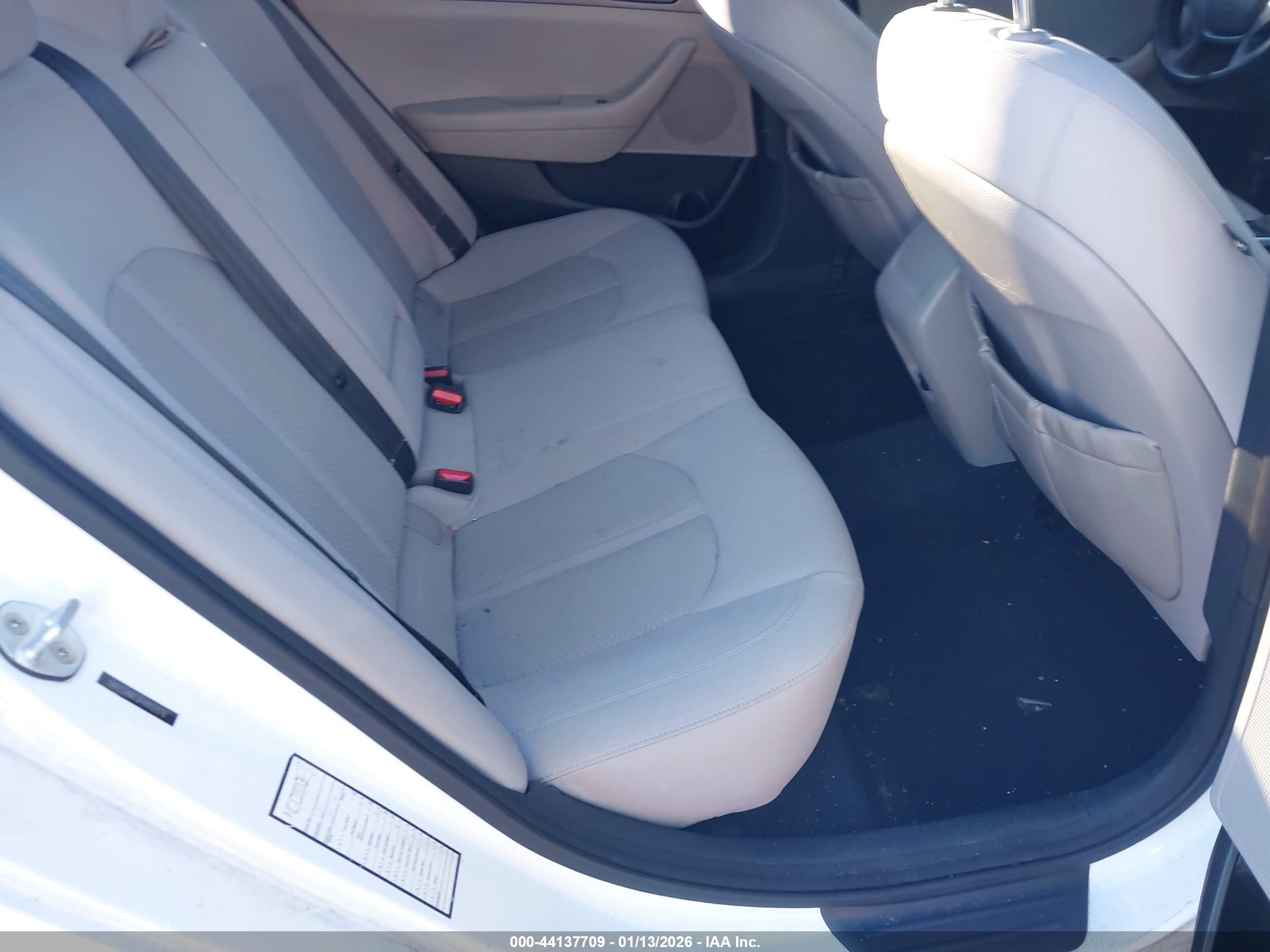 HYUNDAI SONATA image 8