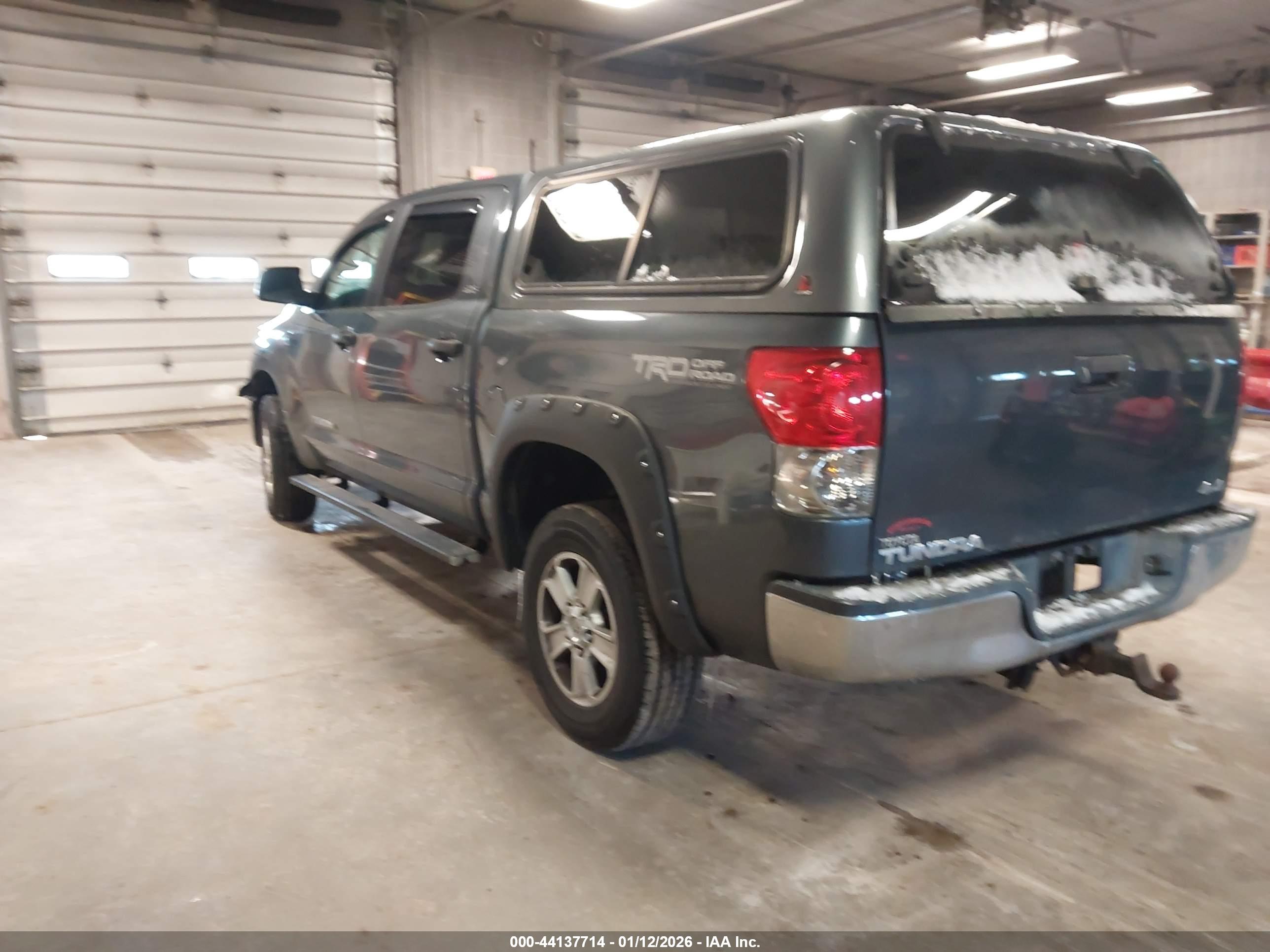 TOYOTA TUNDRA image 3