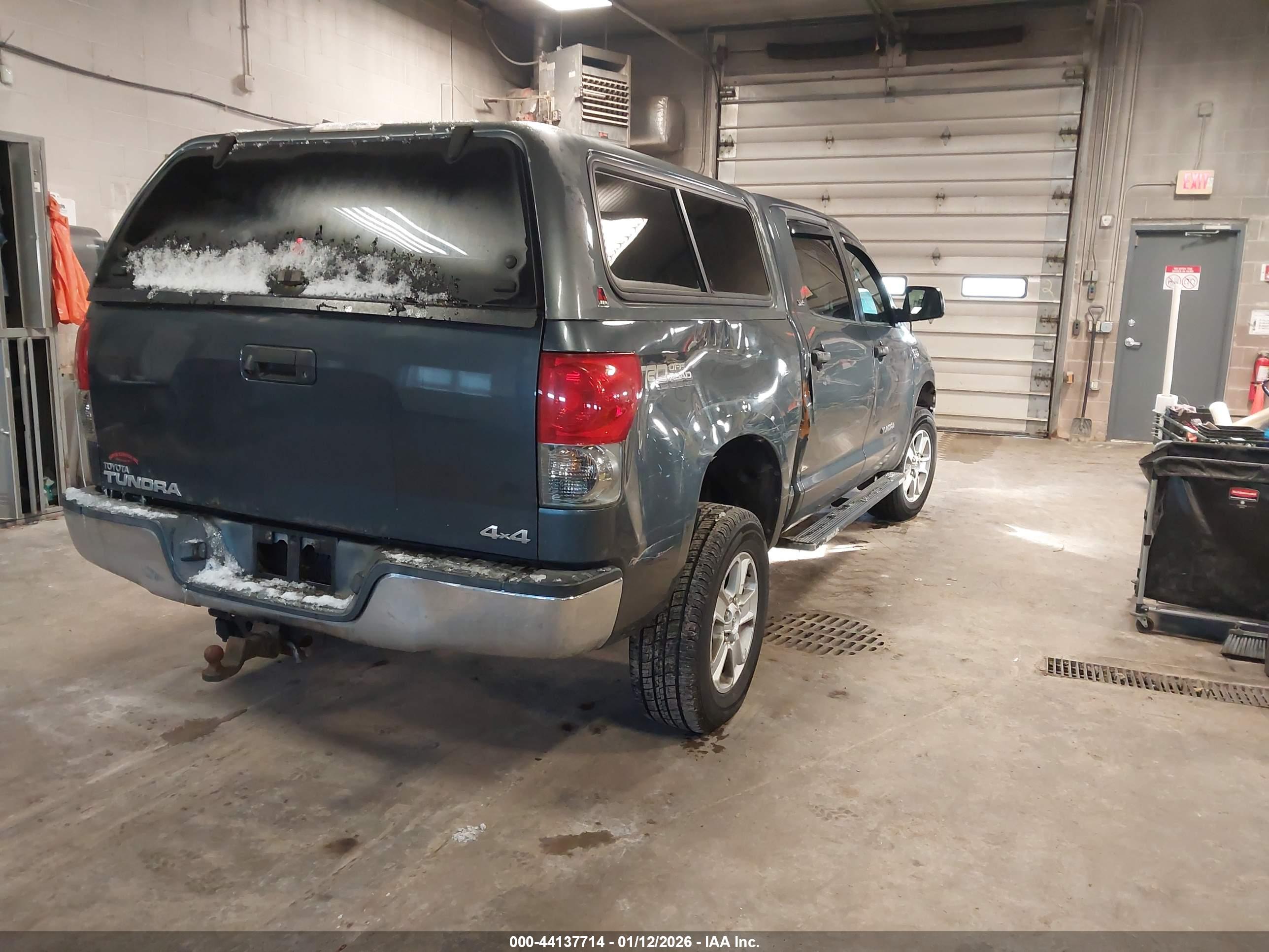 TOYOTA TUNDRA image 4