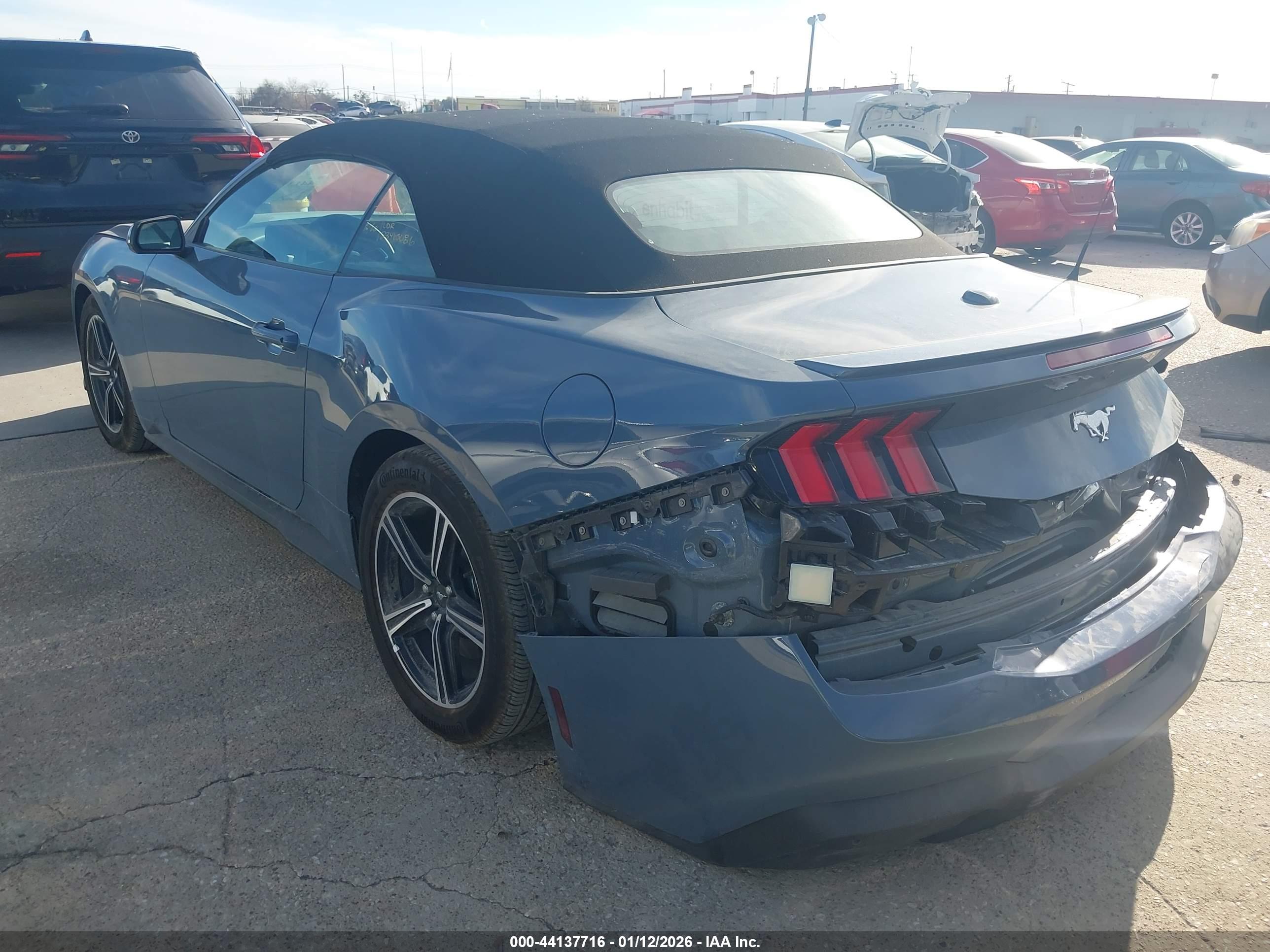 FORD MUSTANG image 3