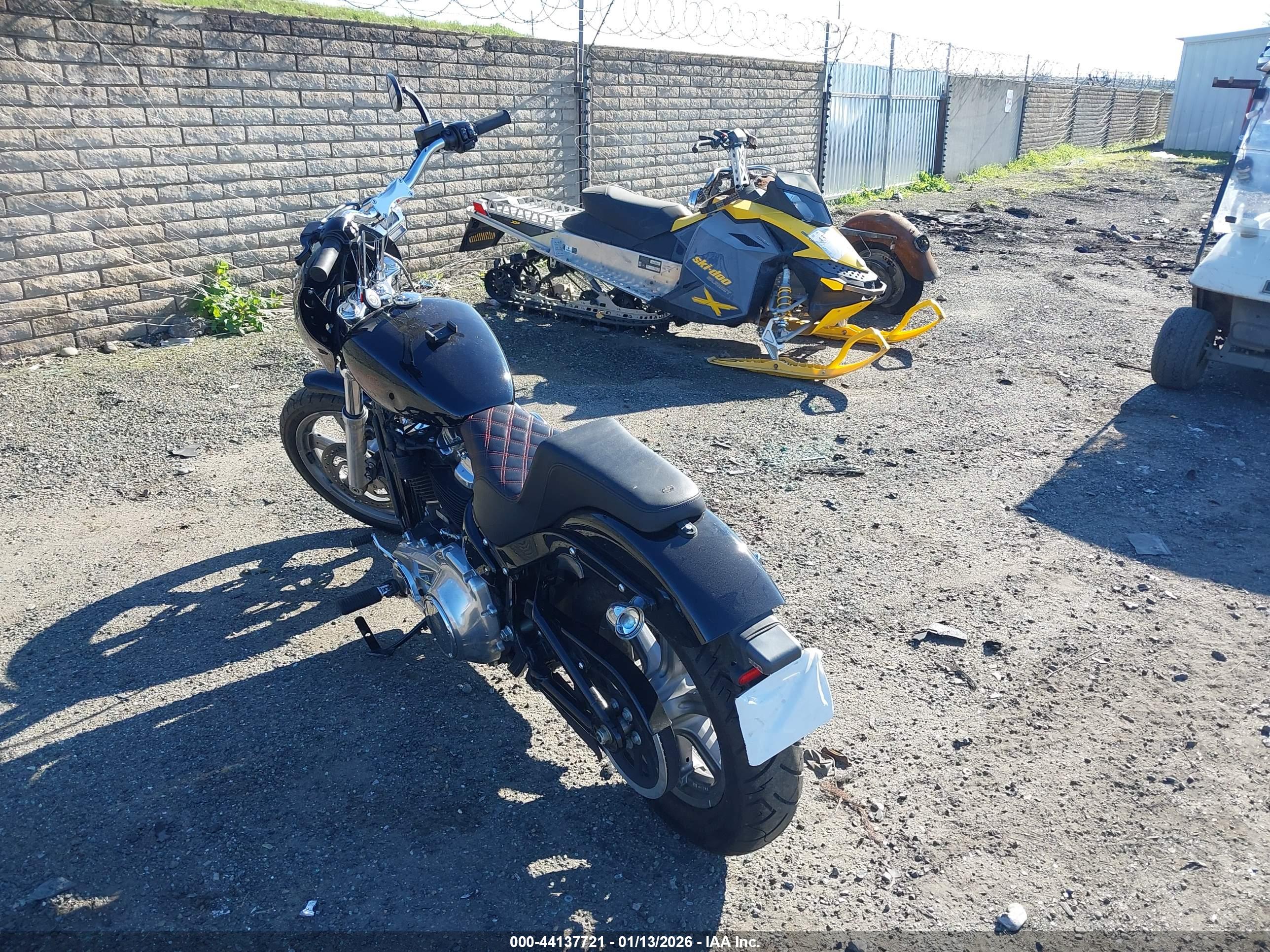 HARLEY-DAVIDSON FXST image 3