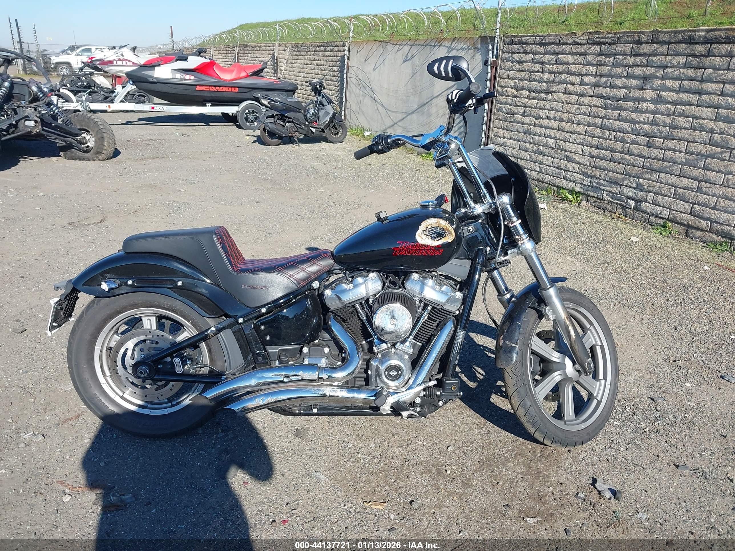 HARLEY-DAVIDSON FXST image 4
