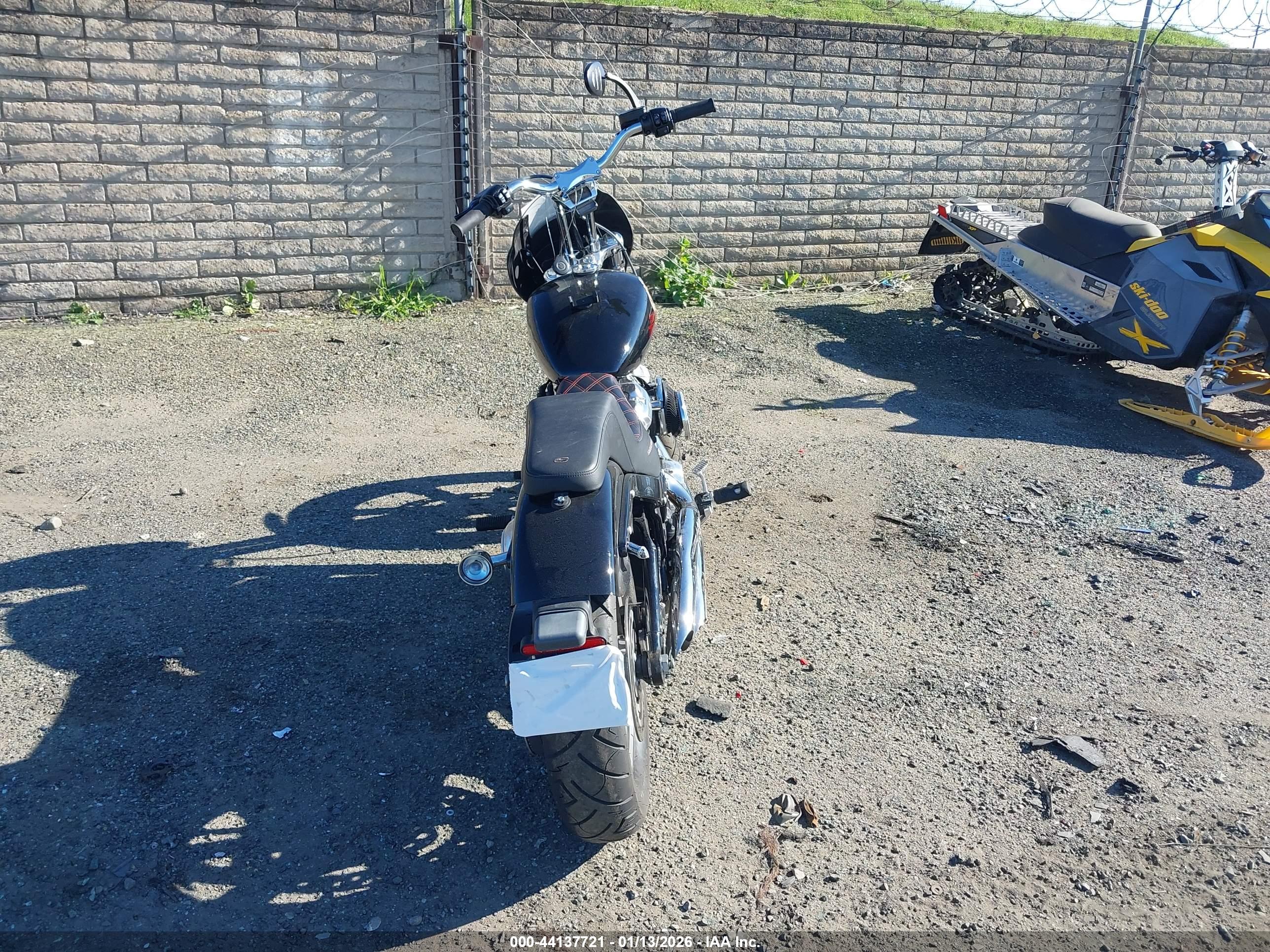 HARLEY-DAVIDSON FXST image 6