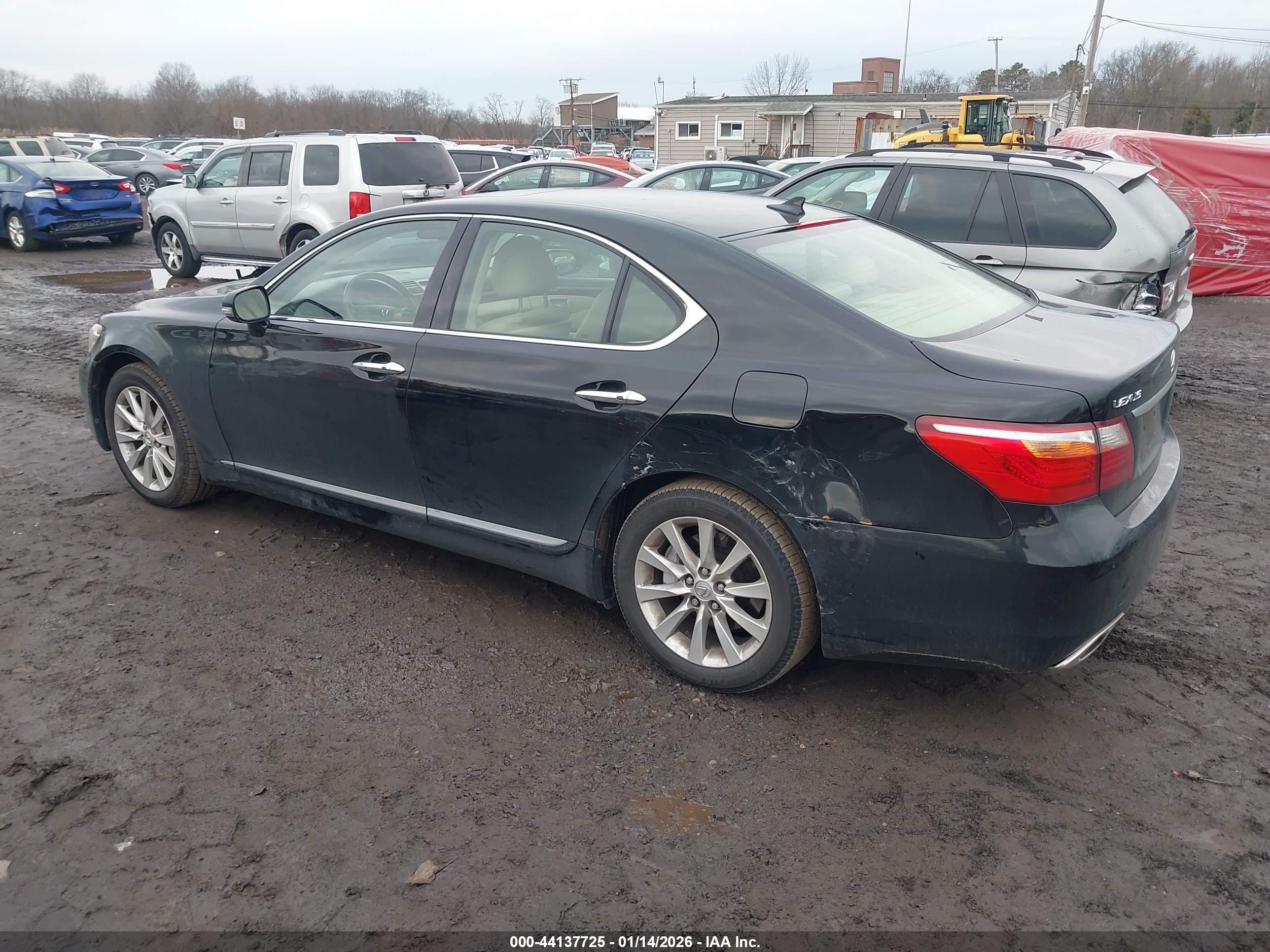 LEXUS LS image 6