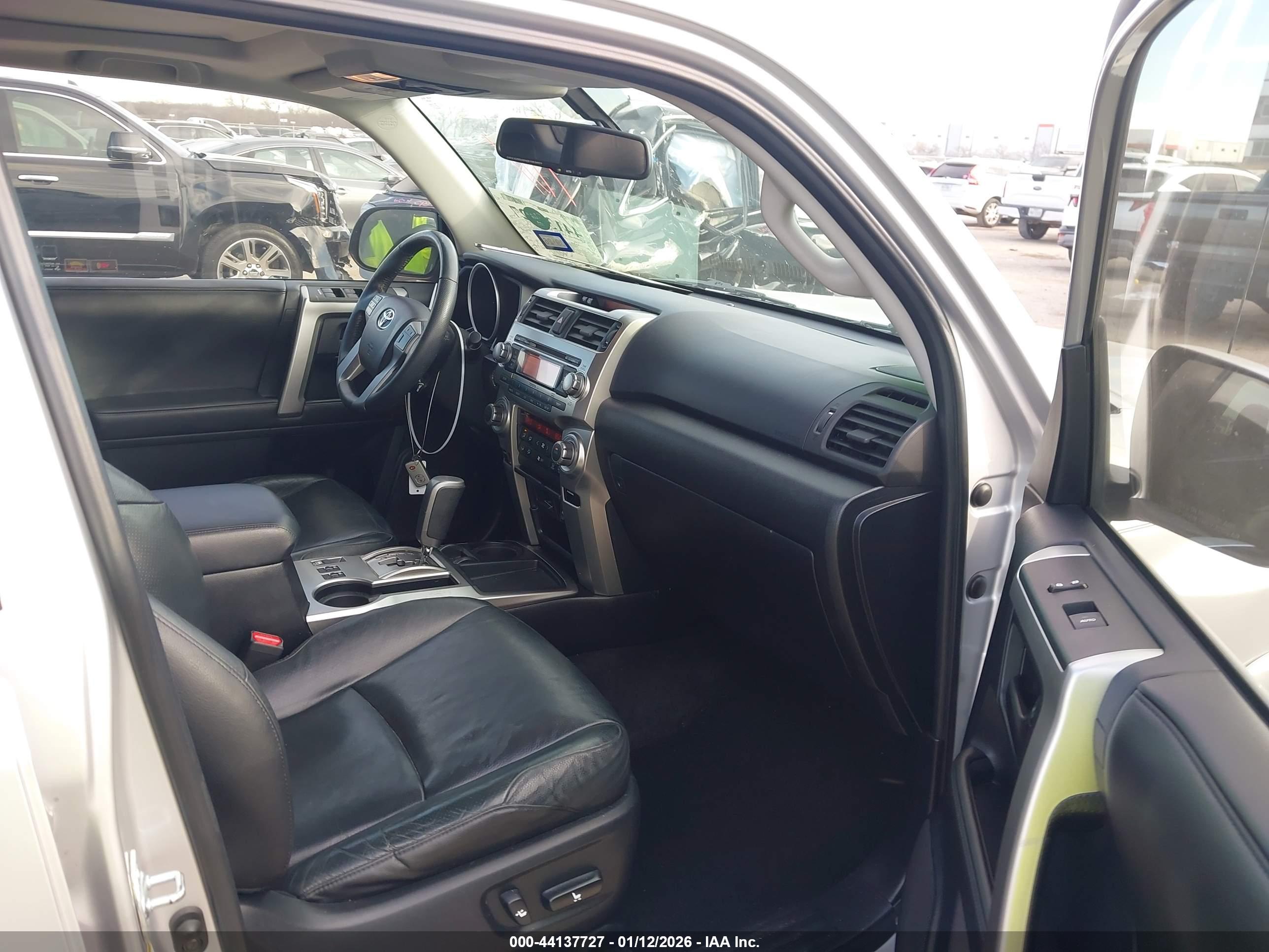 TOYOTA 4RUNNER image 5