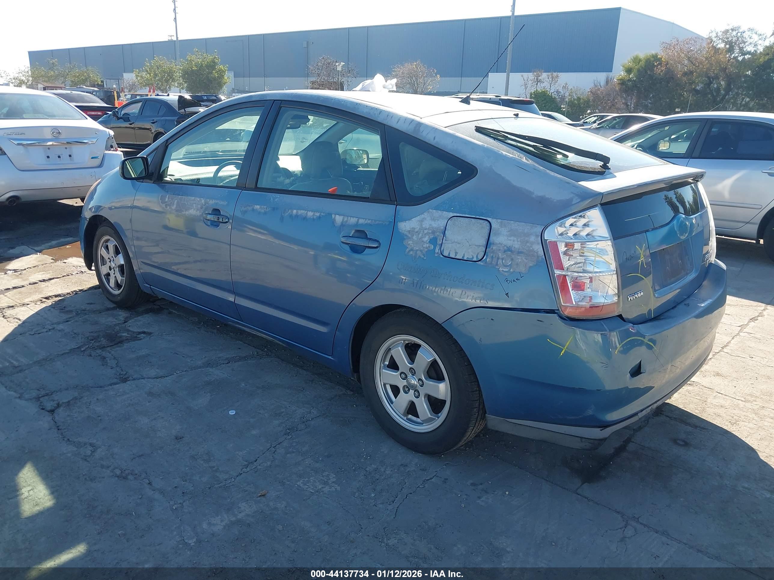 TOYOTA PRIUS image 3