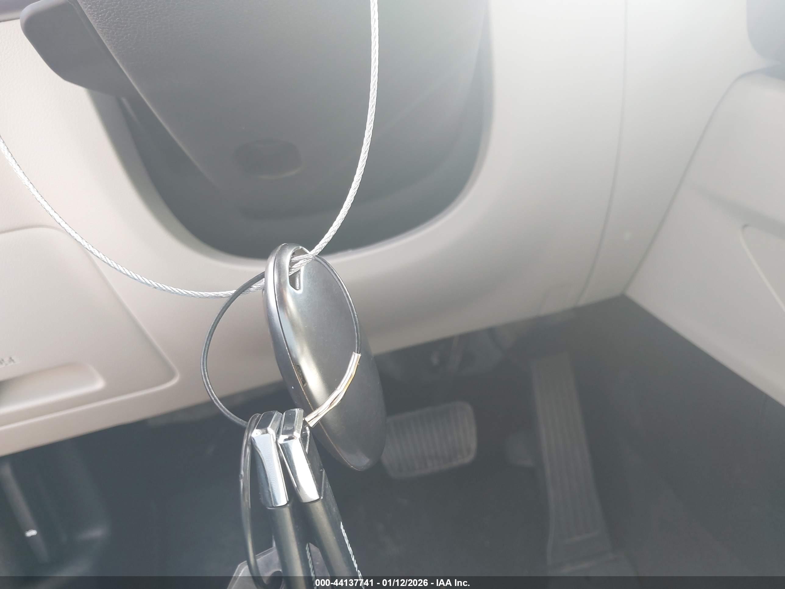 HYUNDAI TUCSON image 11