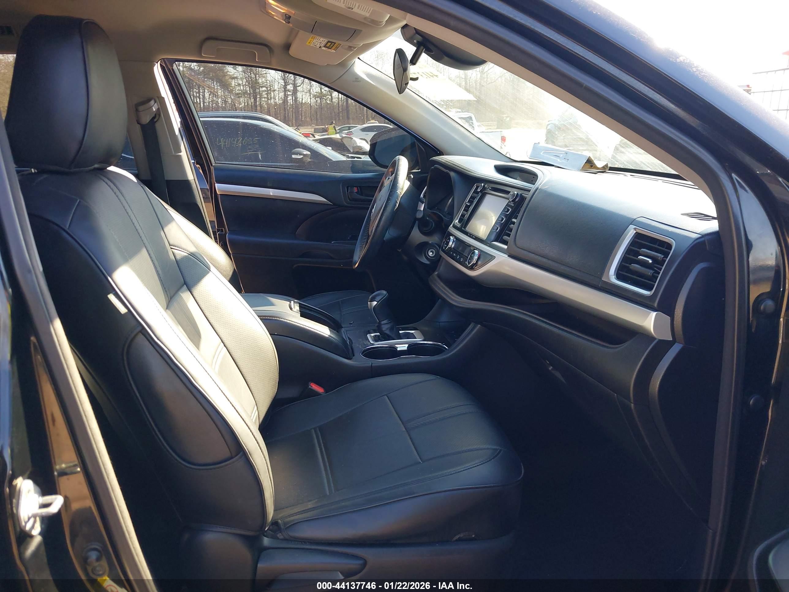 TOYOTA HIGHLANDER image 5