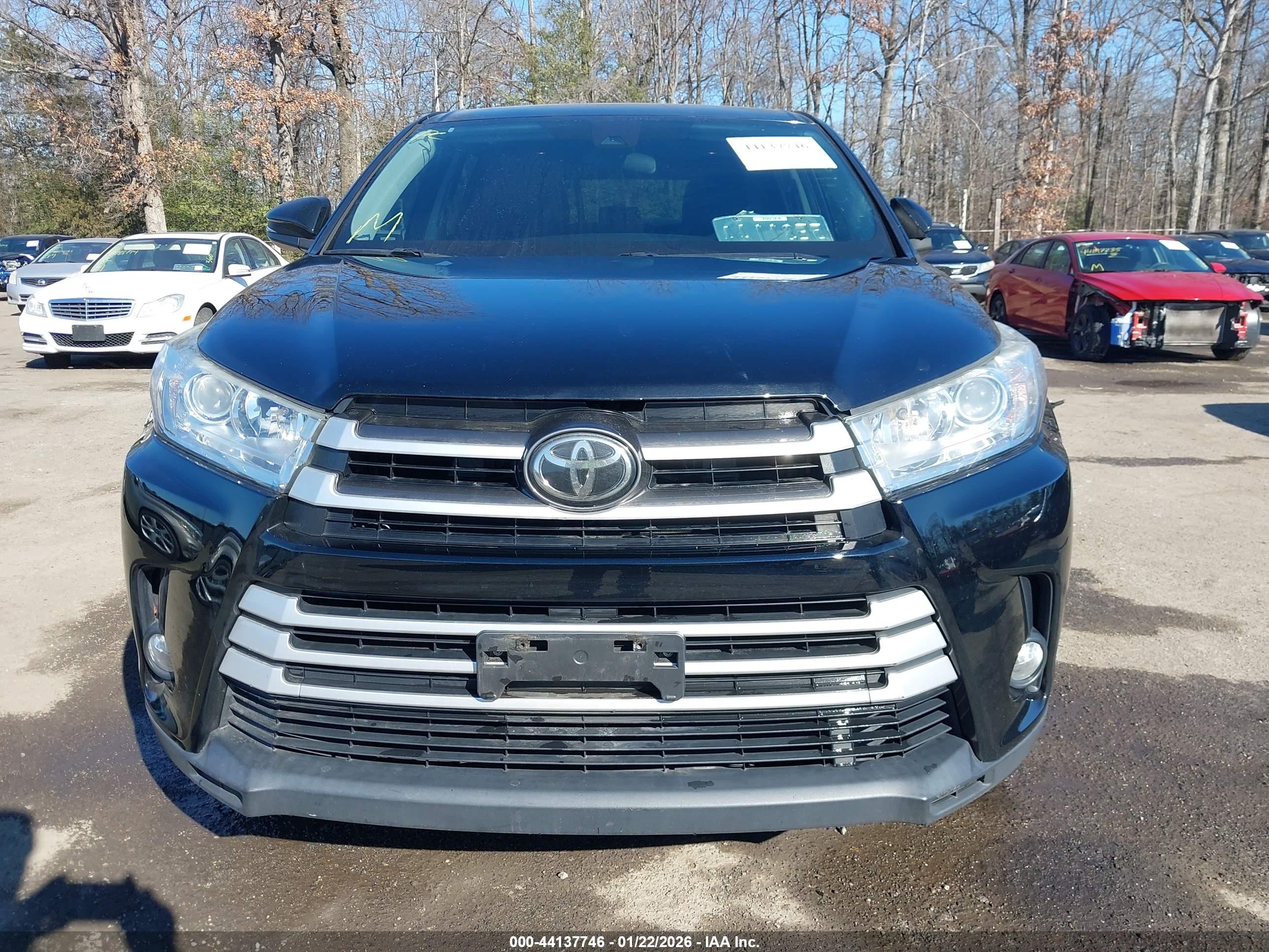 TOYOTA HIGHLANDER image 6