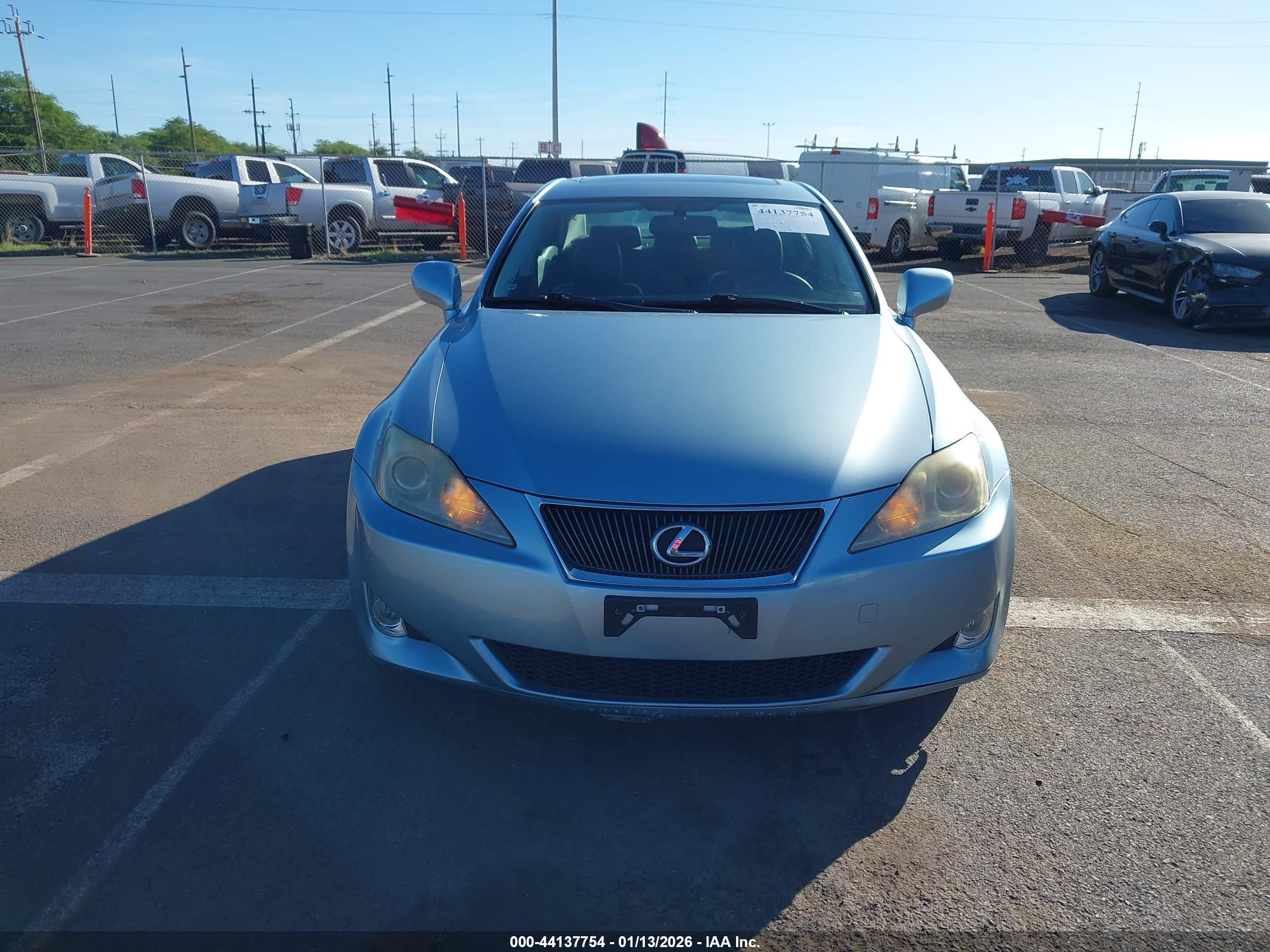 LEXUS IS image 6