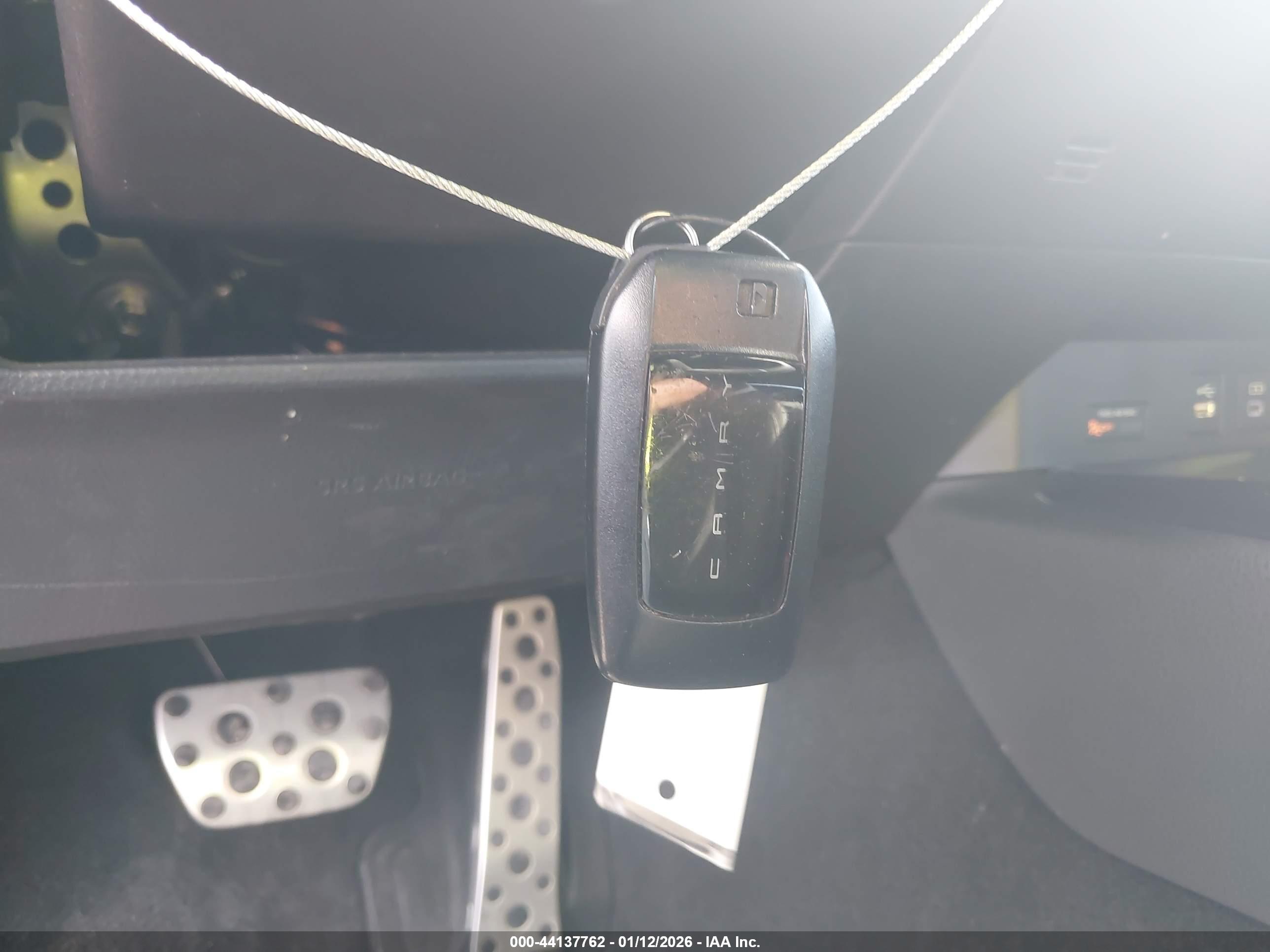 TOYOTA CAMRY image 11
