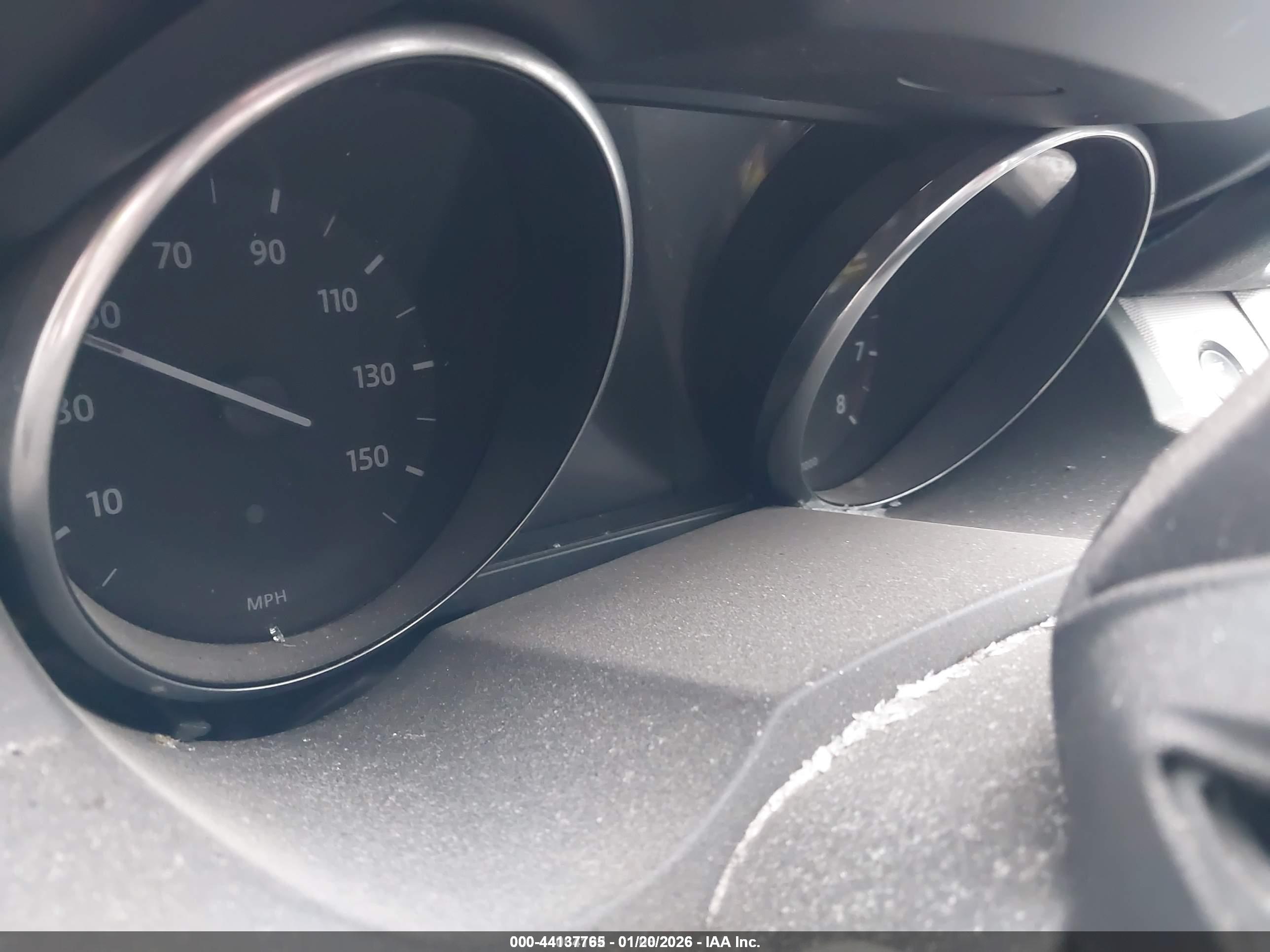 LAND ROVER image 7