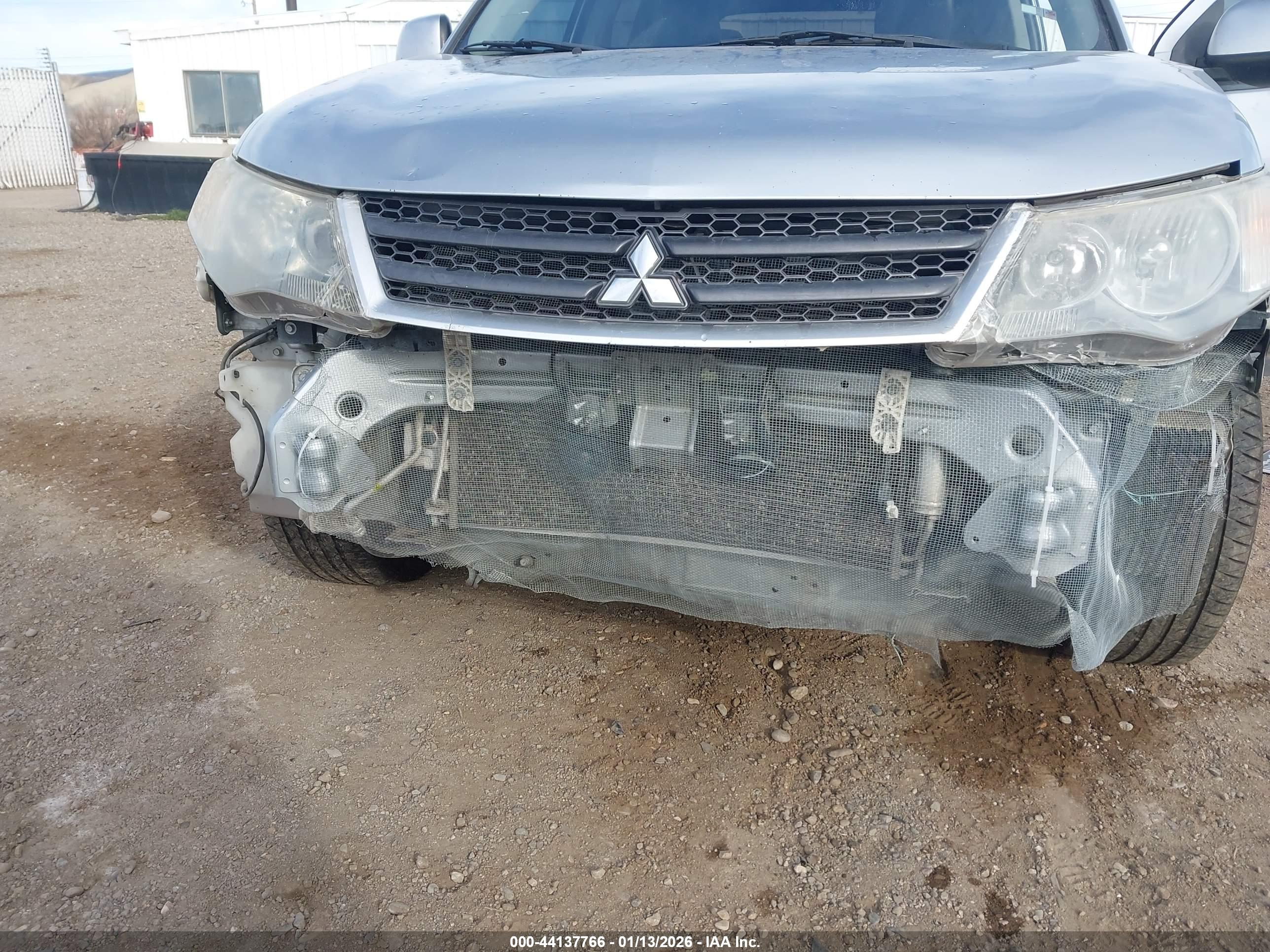MITSUBISHI OUTLANDER image 6