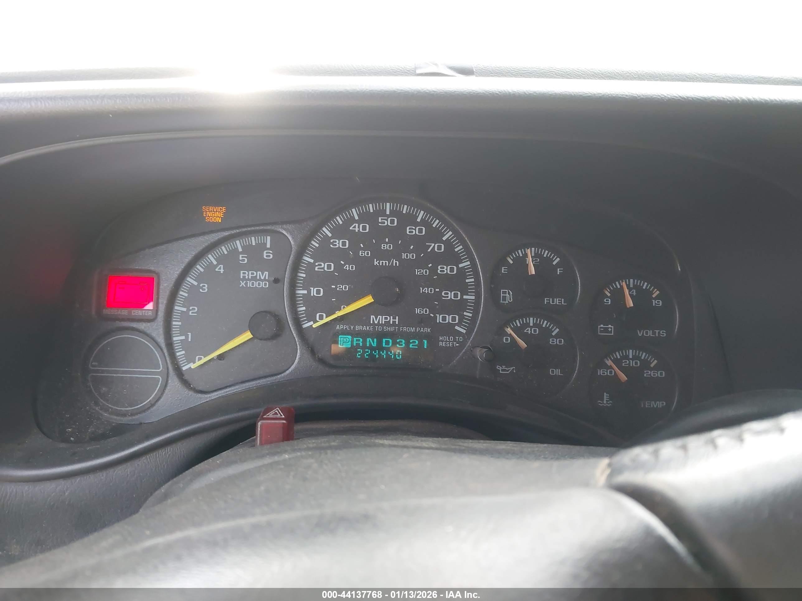 CHEVROLET SILVERADO image 7