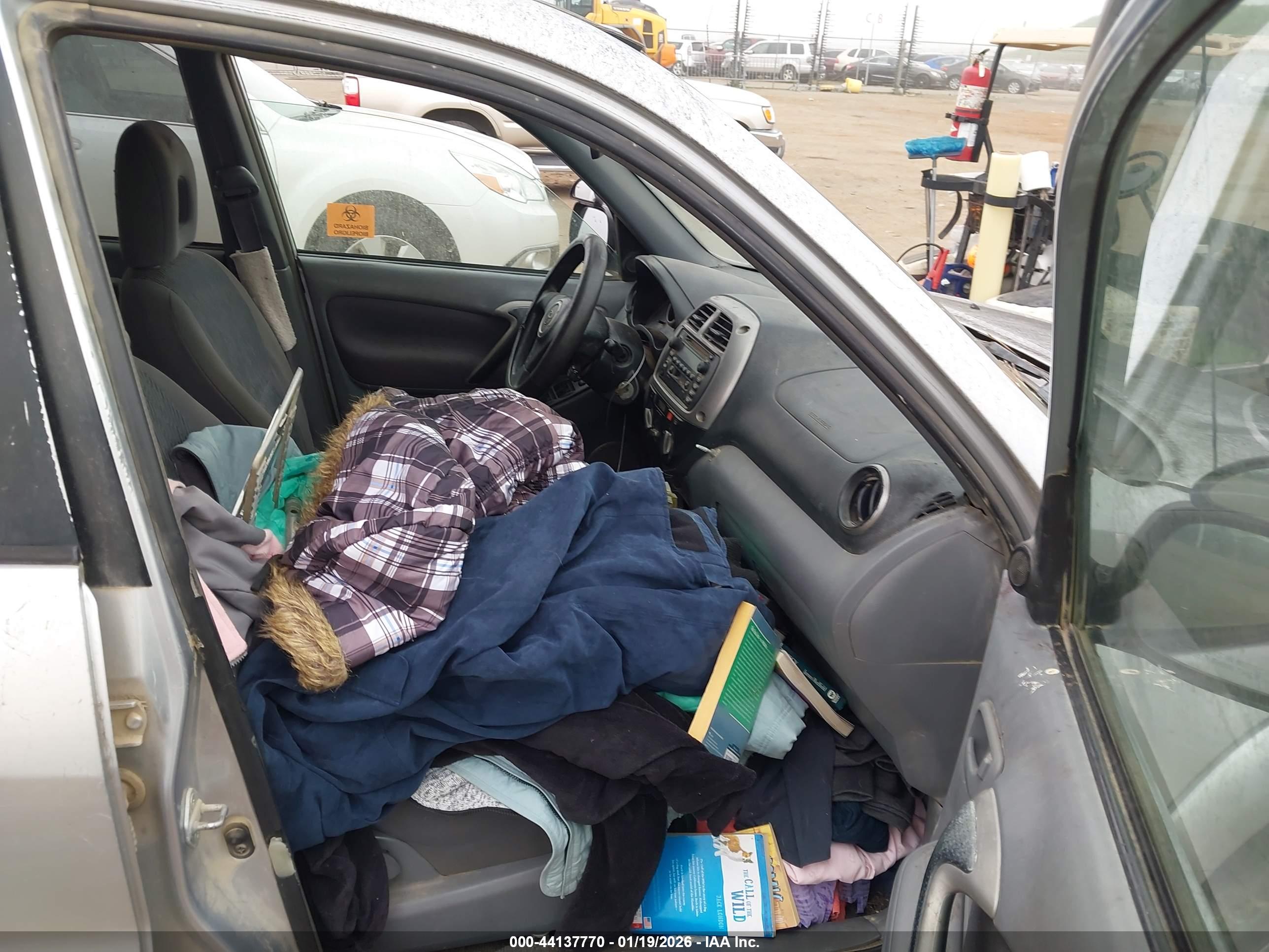 TOYOTA RAV4 image 5
