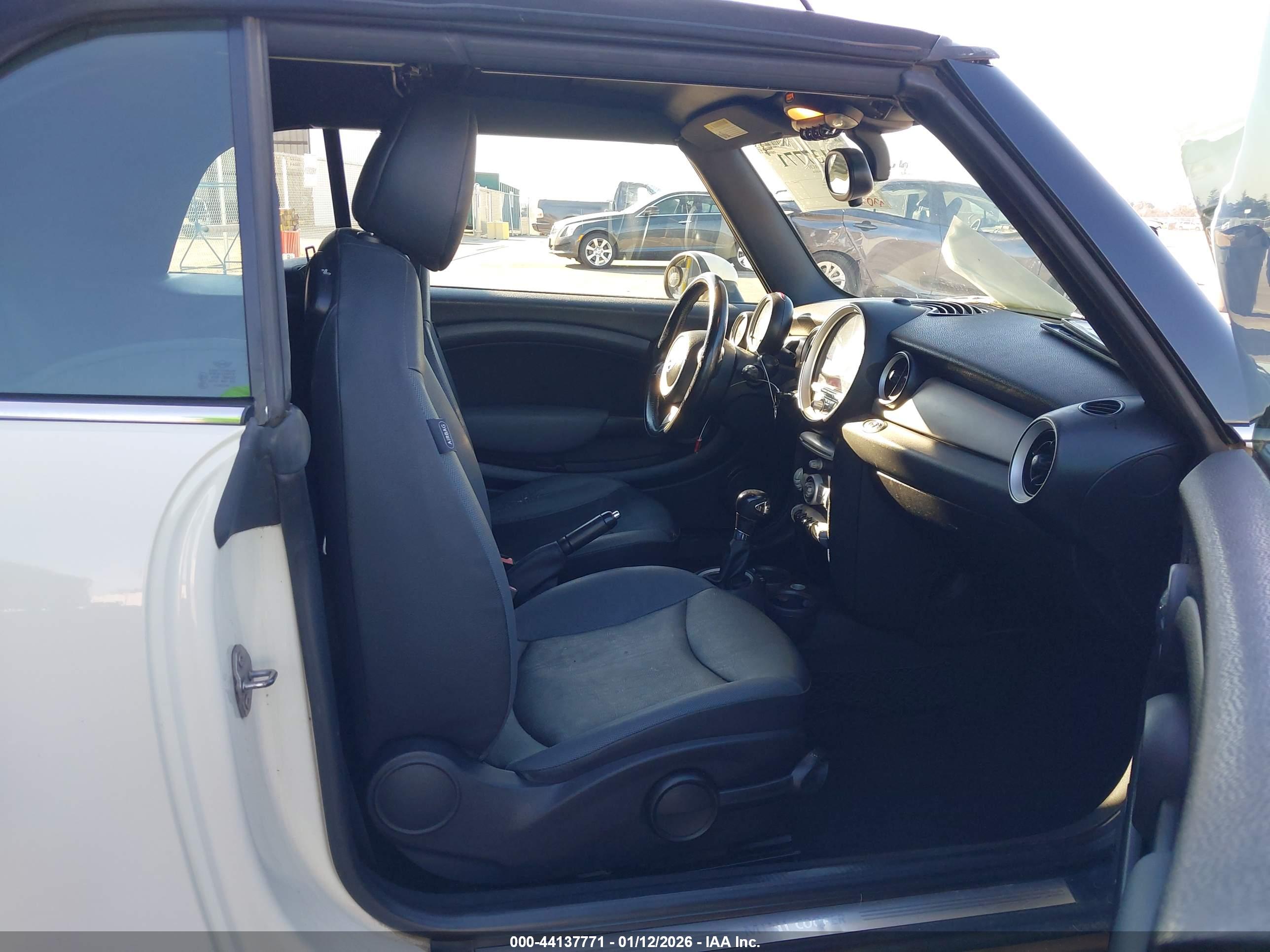 MINI COOPER image 5