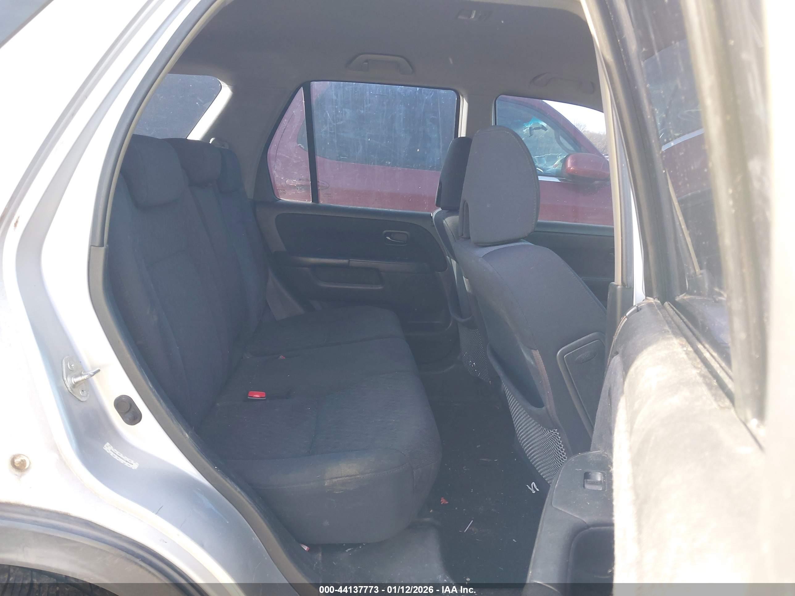 HONDA CR-V image 8