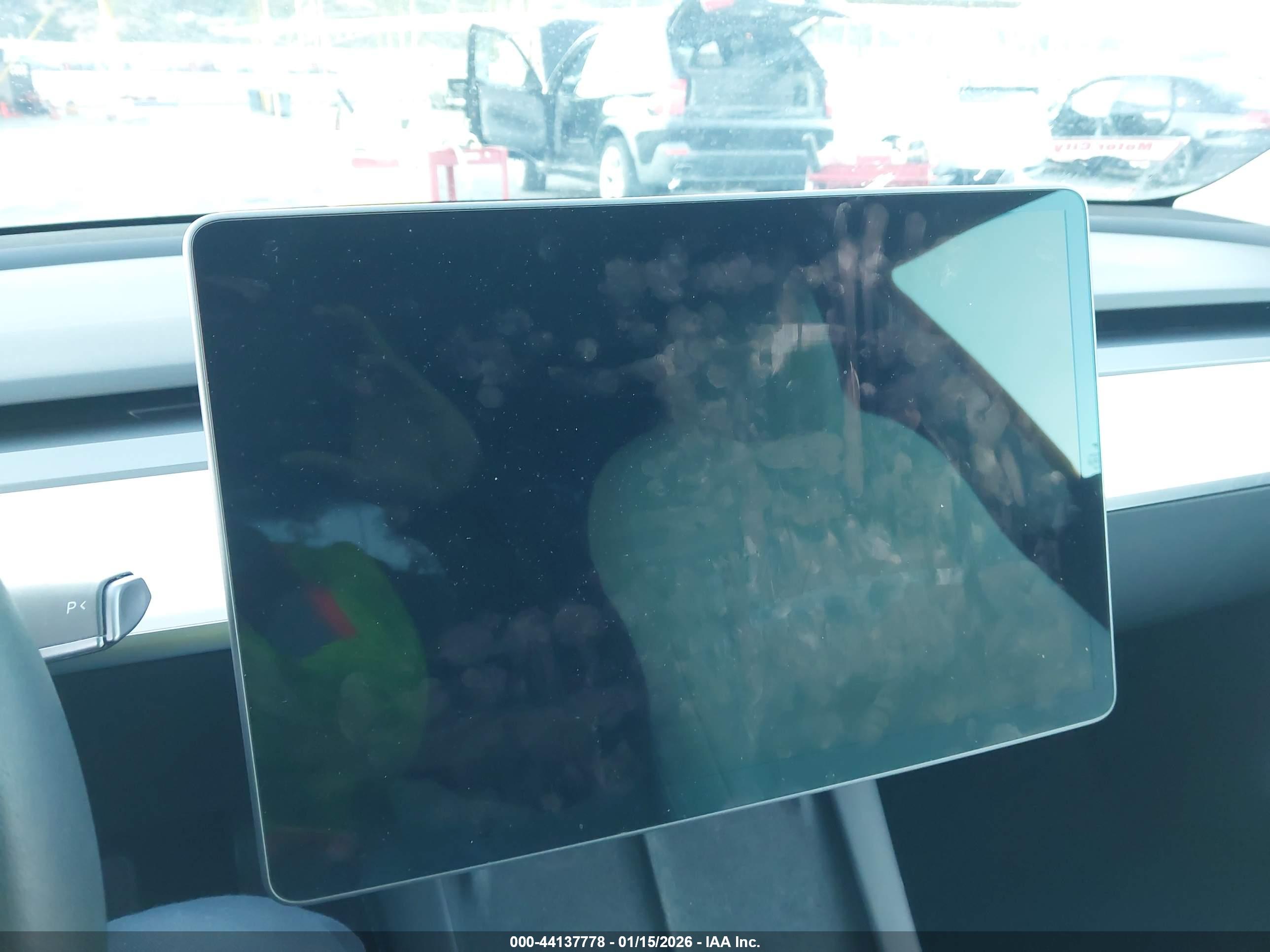 TESLA MODEL image 7