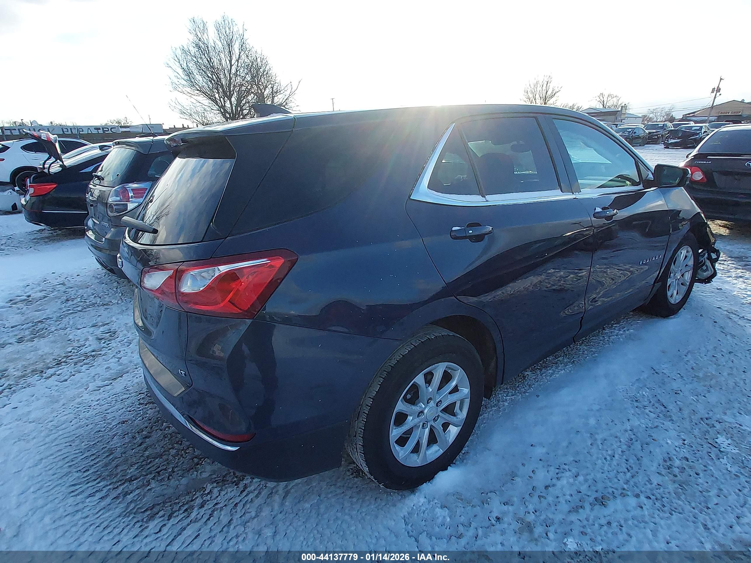 CHEVROLET EQUINOX image 4
