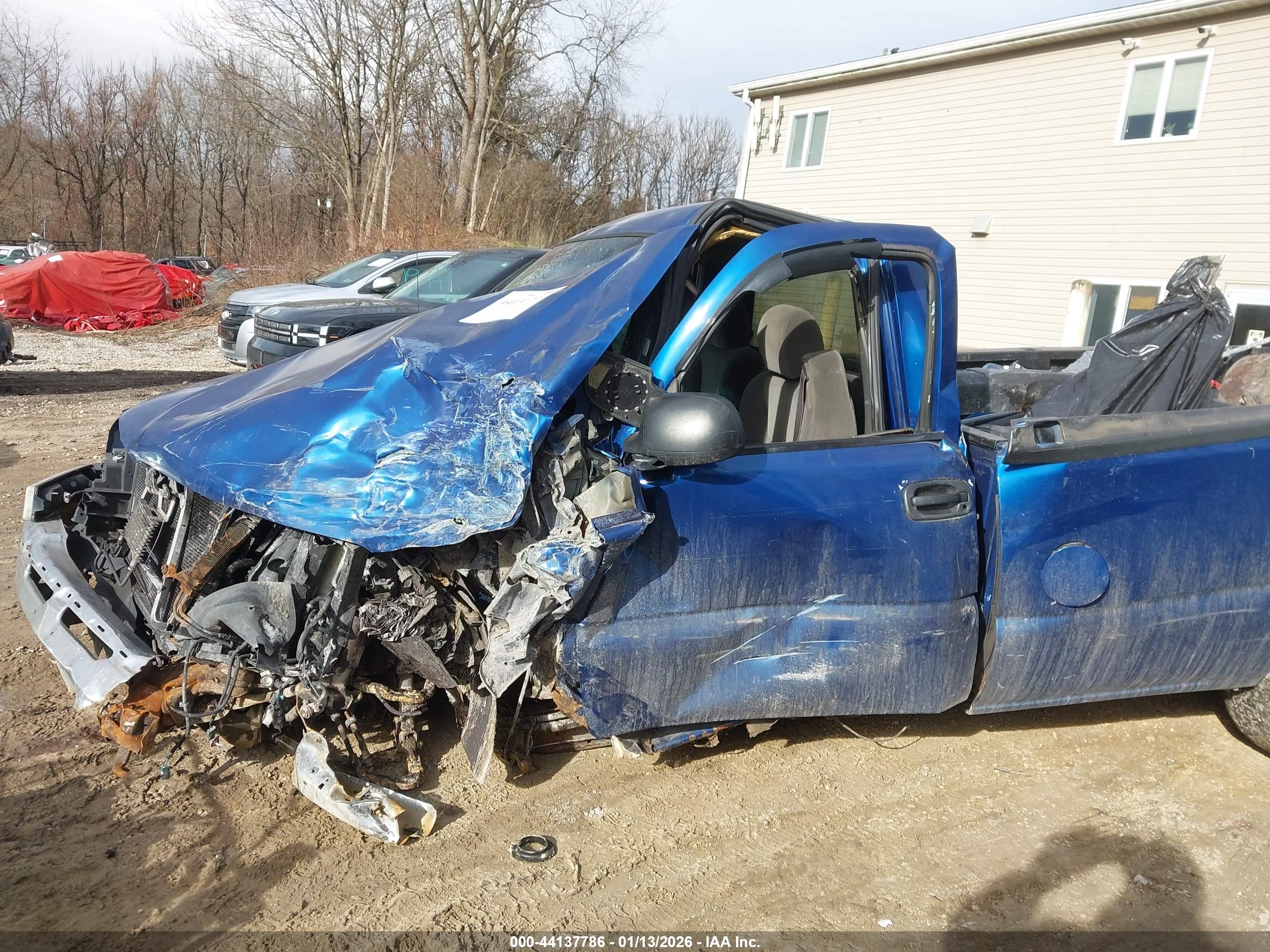 CHEVROLET SILVERADO image 6