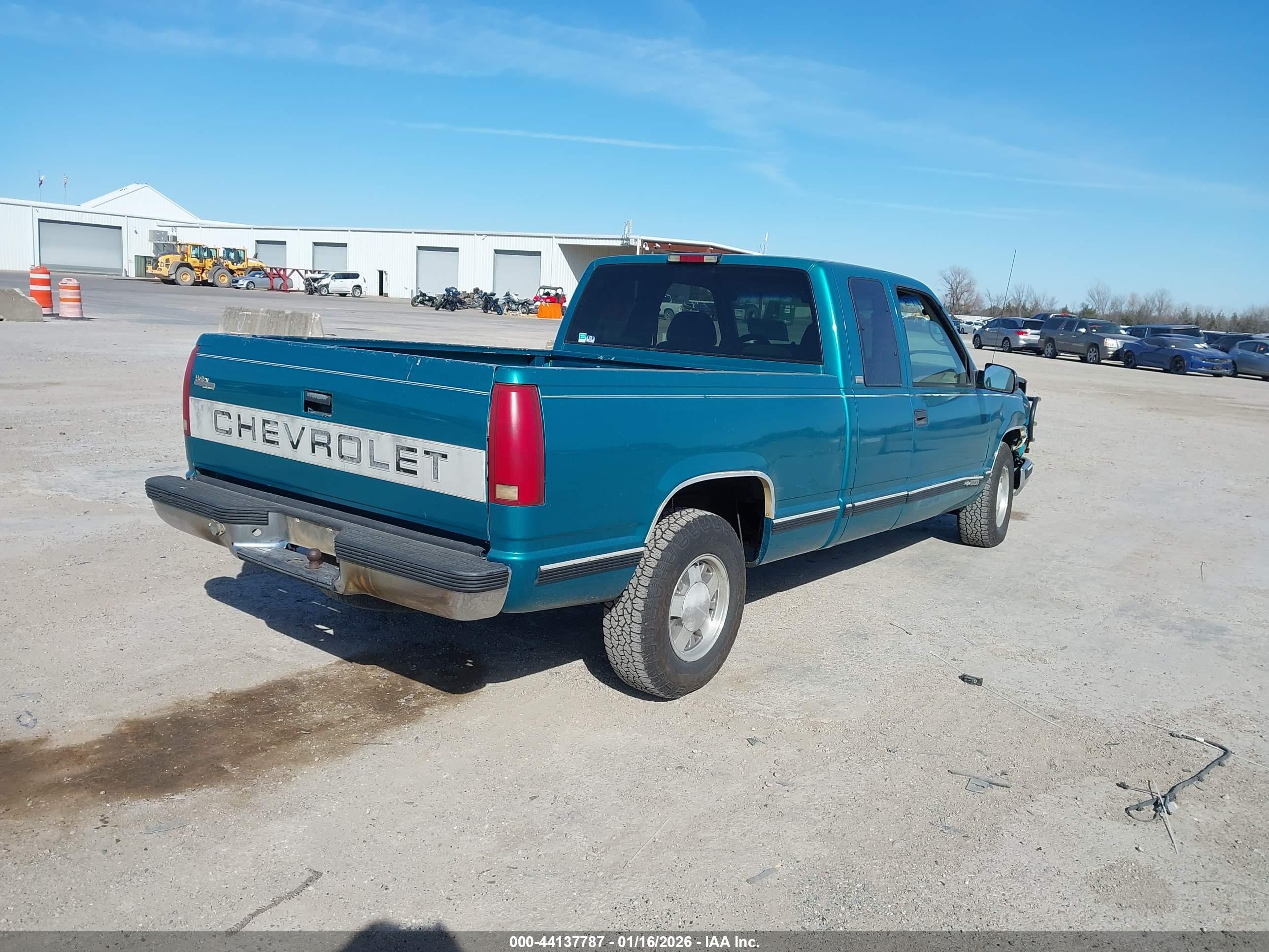 CHEVROLET GMT-400 image 4