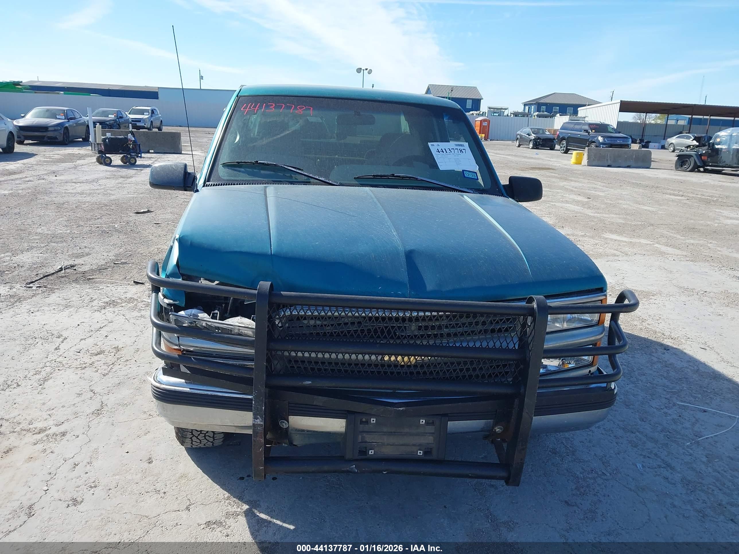 CHEVROLET GMT-400 image 6