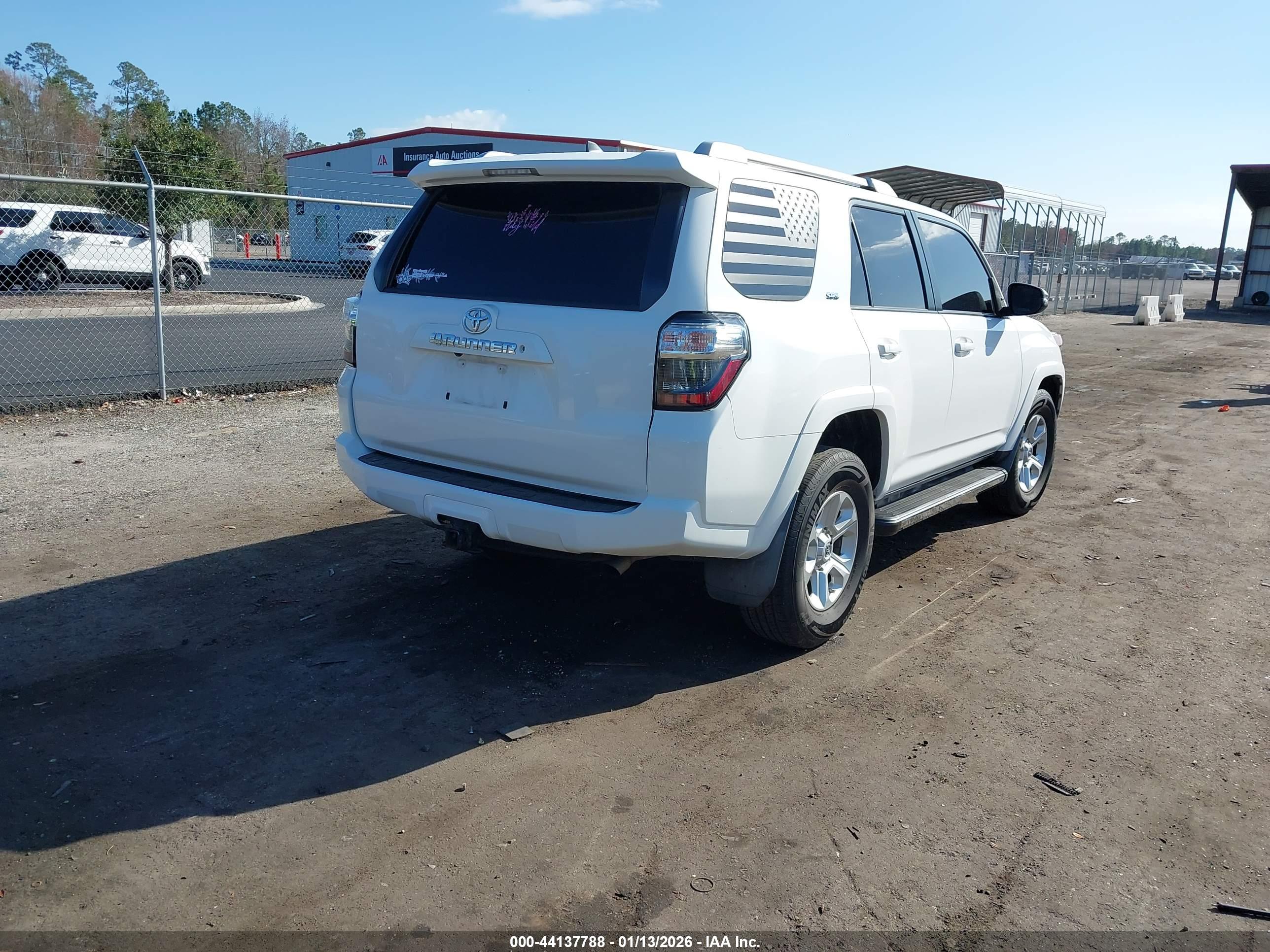 TOYOTA 4RUNNER image 4