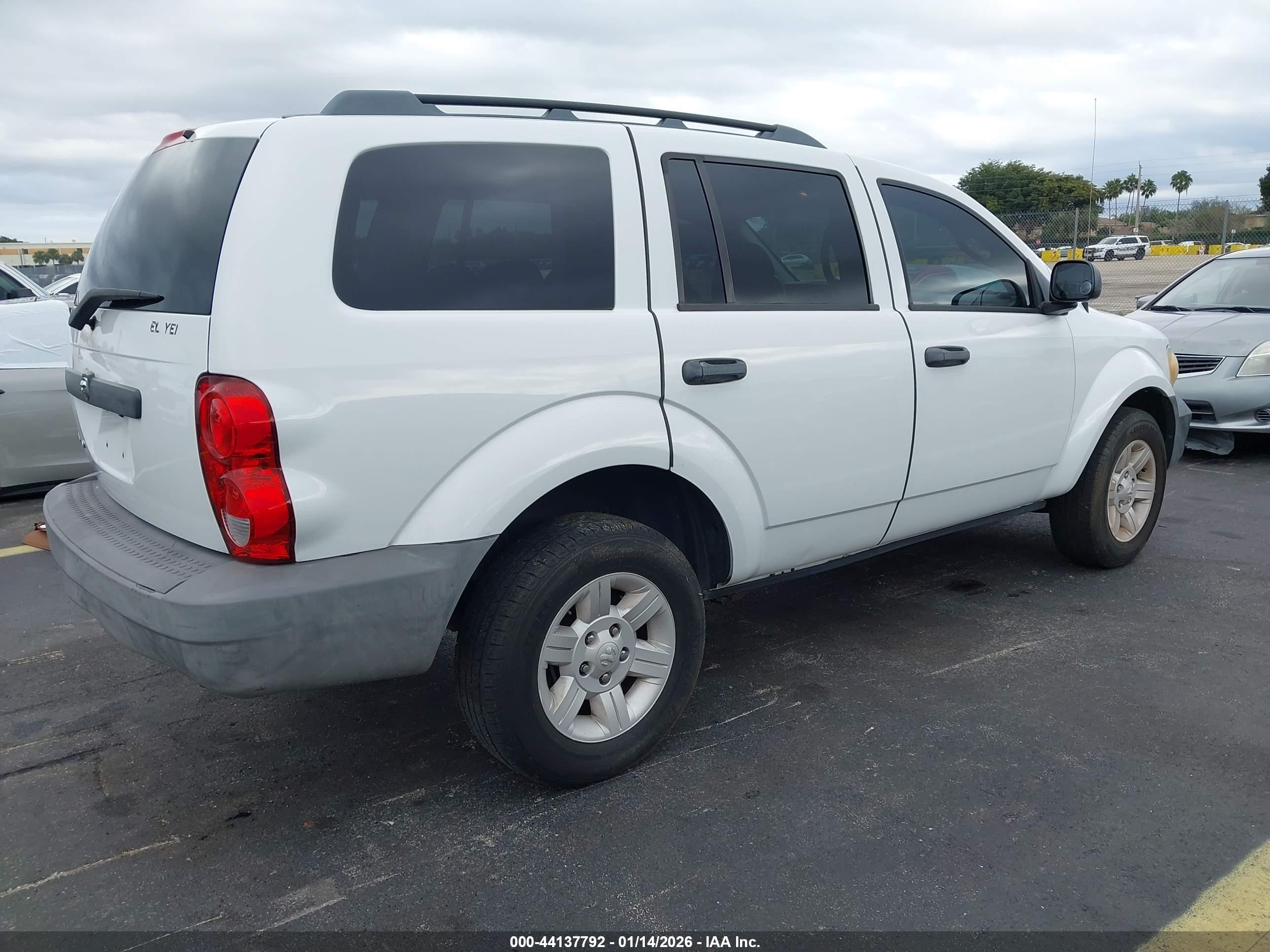 DODGE DURANGO image 4