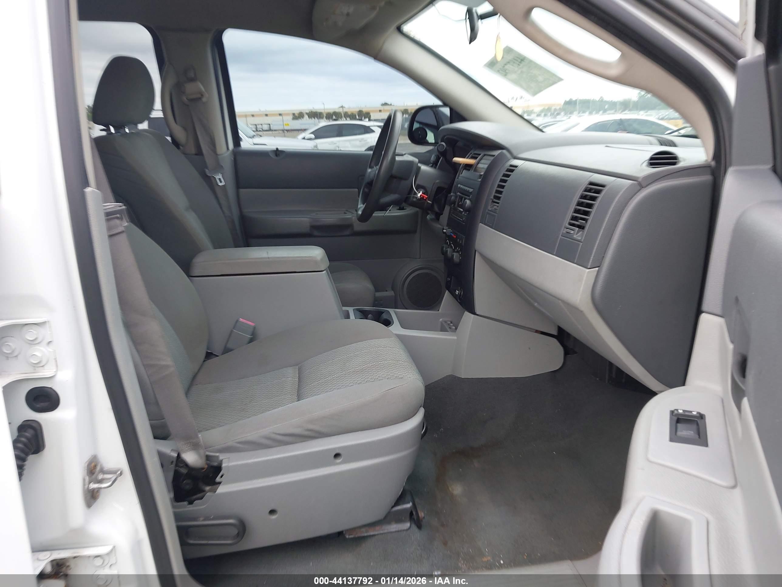 DODGE DURANGO image 5