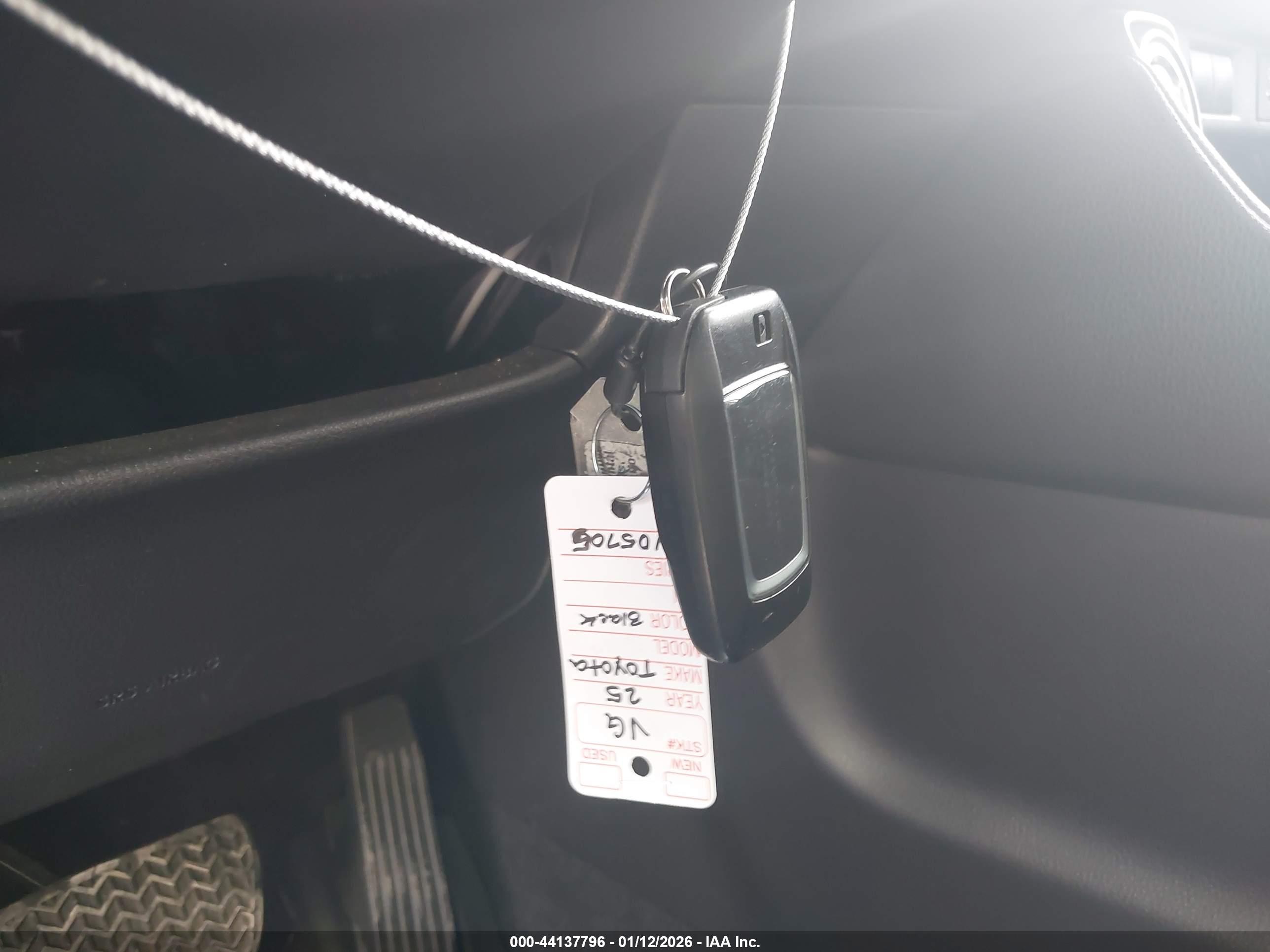 TOYOTA GRAND image 11