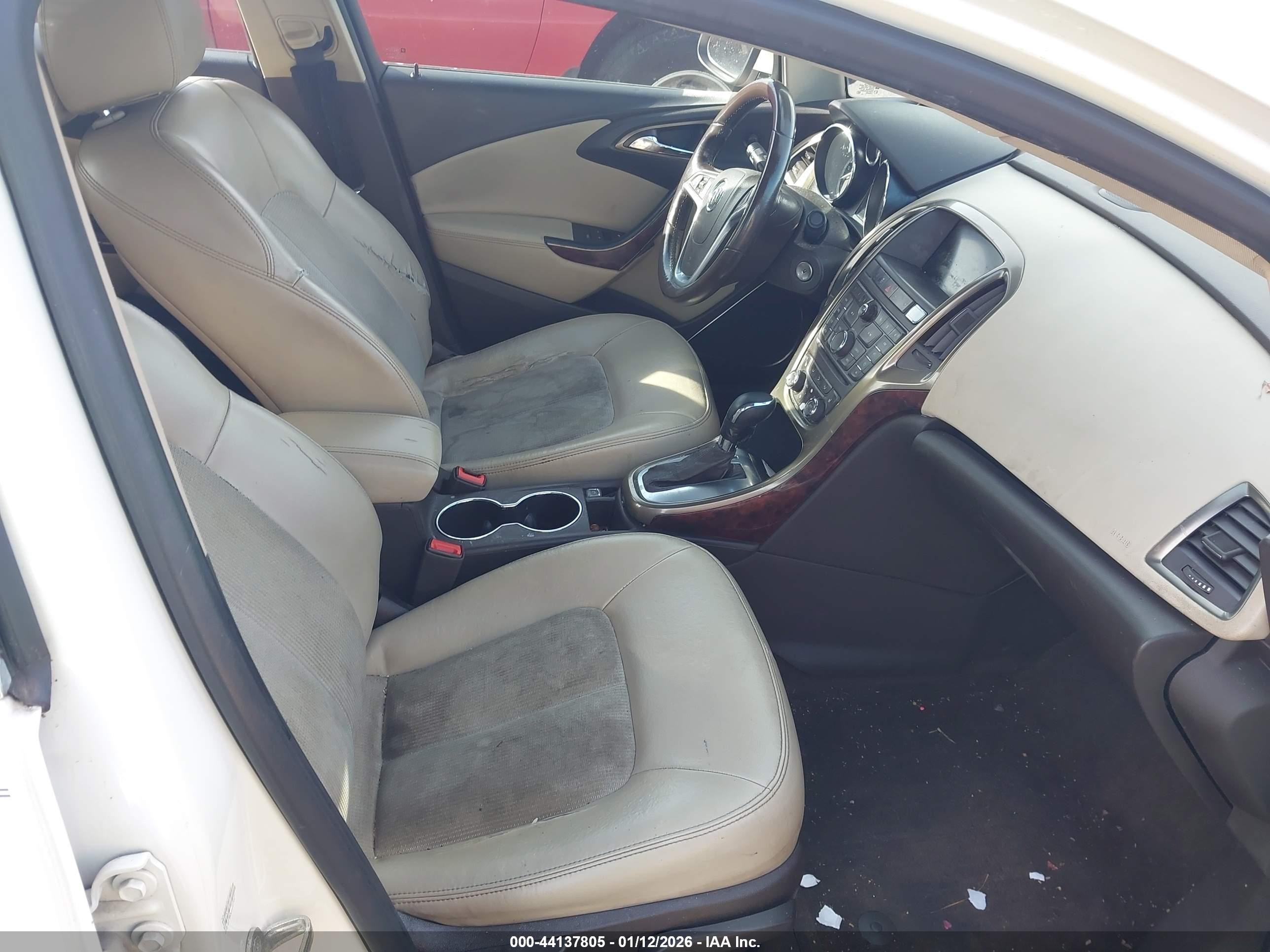 BUICK VERANO image 5