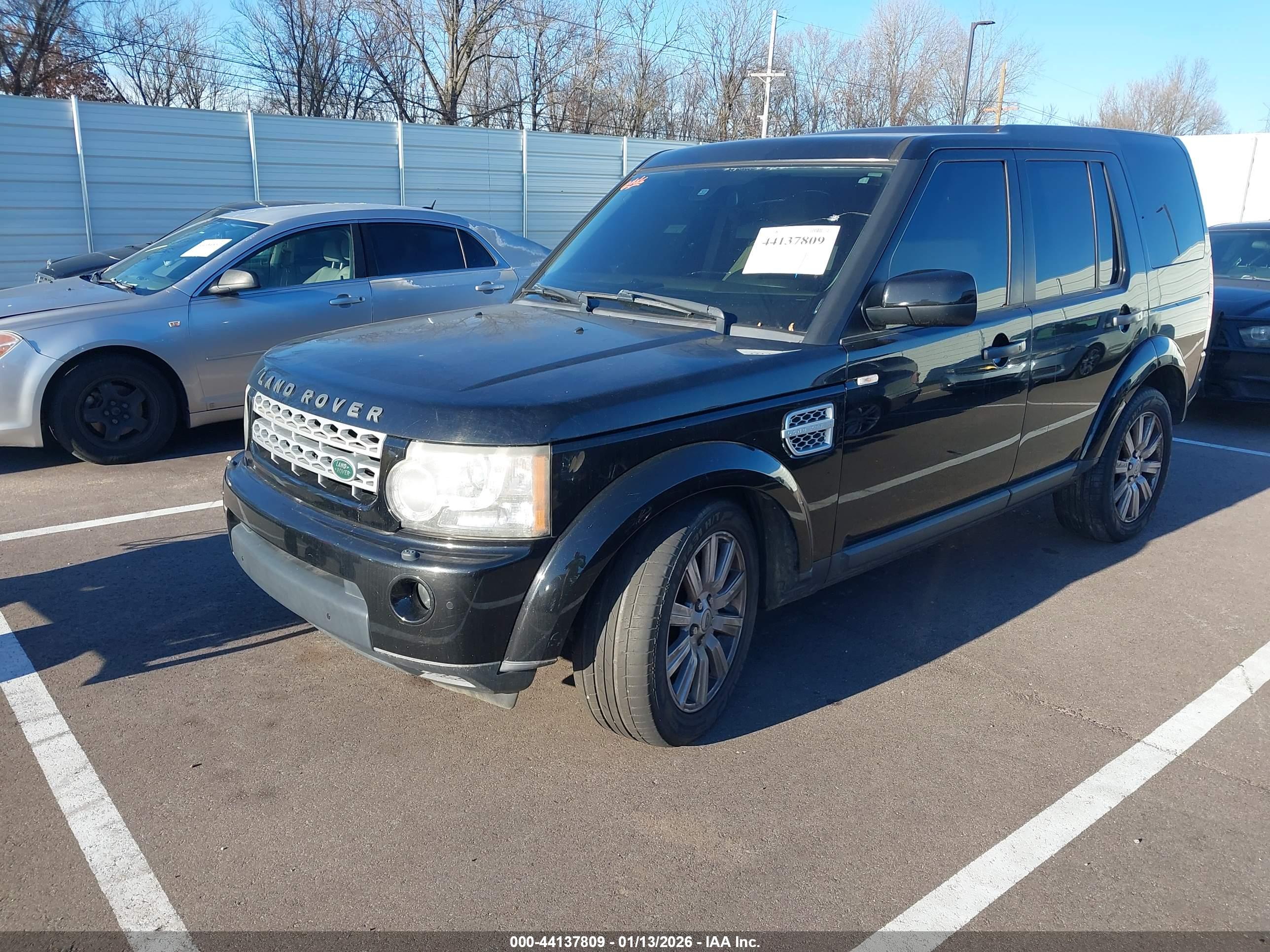 LAND ROVER image 2