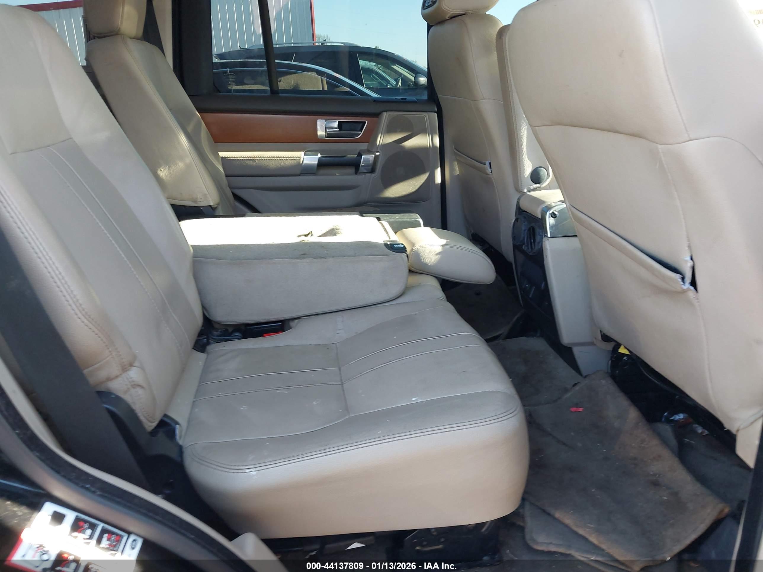 LAND ROVER image 8