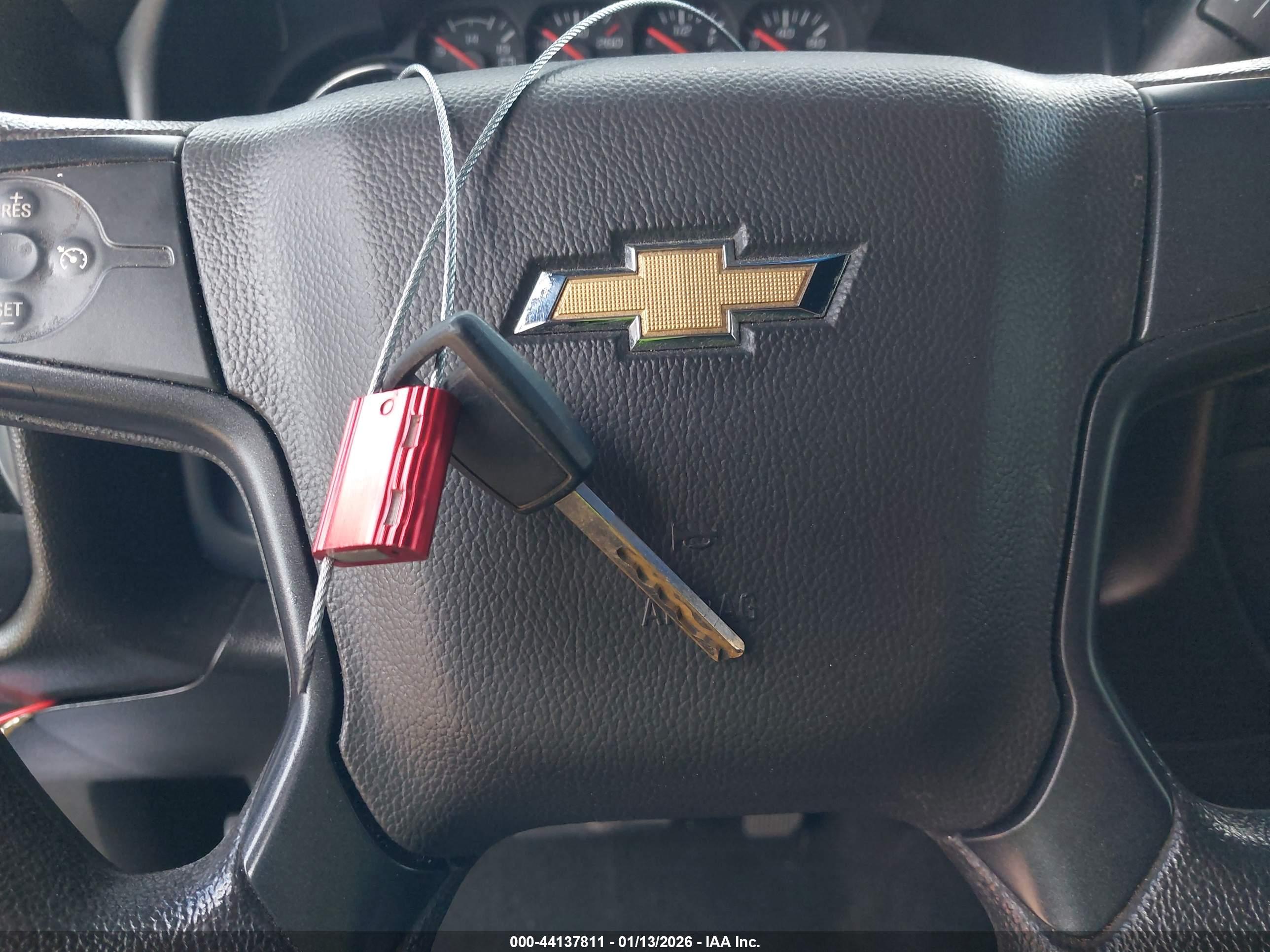 CHEVROLET SILVERADO image 11