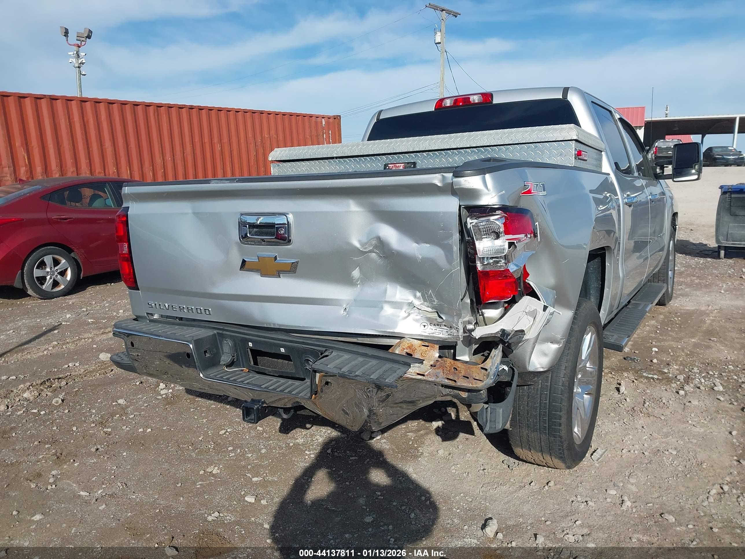 CHEVROLET SILVERADO image 6