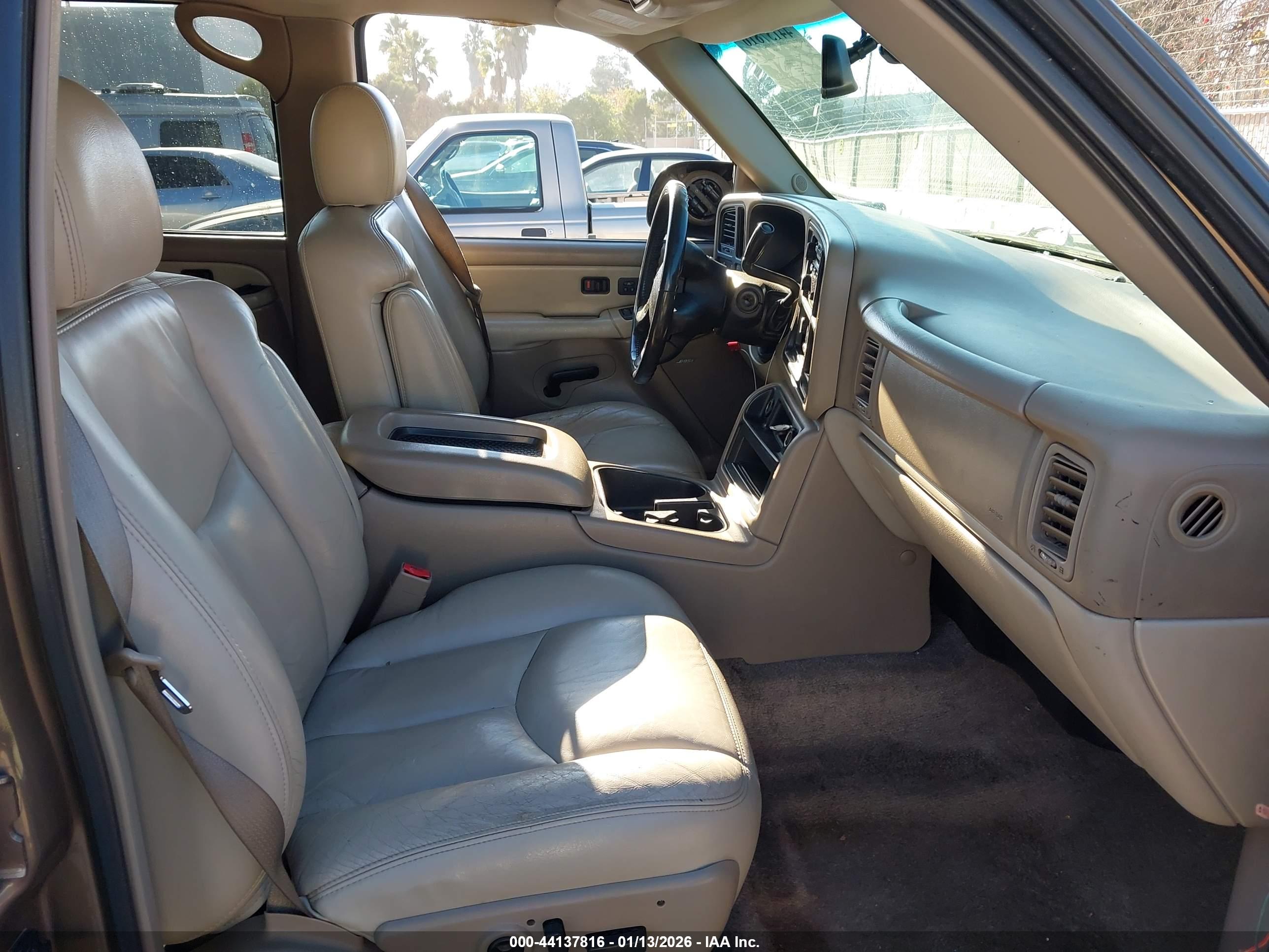 GMC YUKON image 5