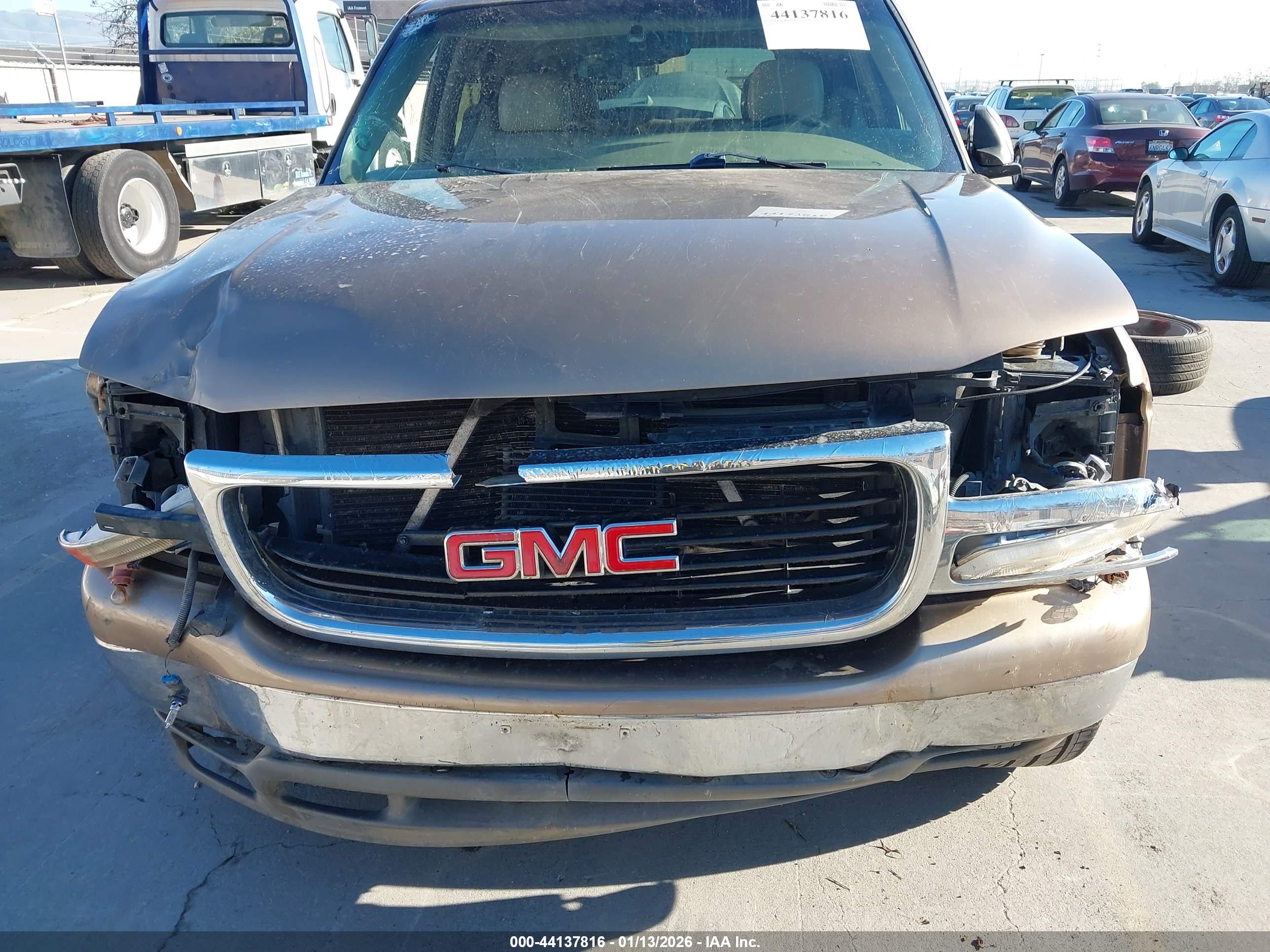 GMC YUKON image 6