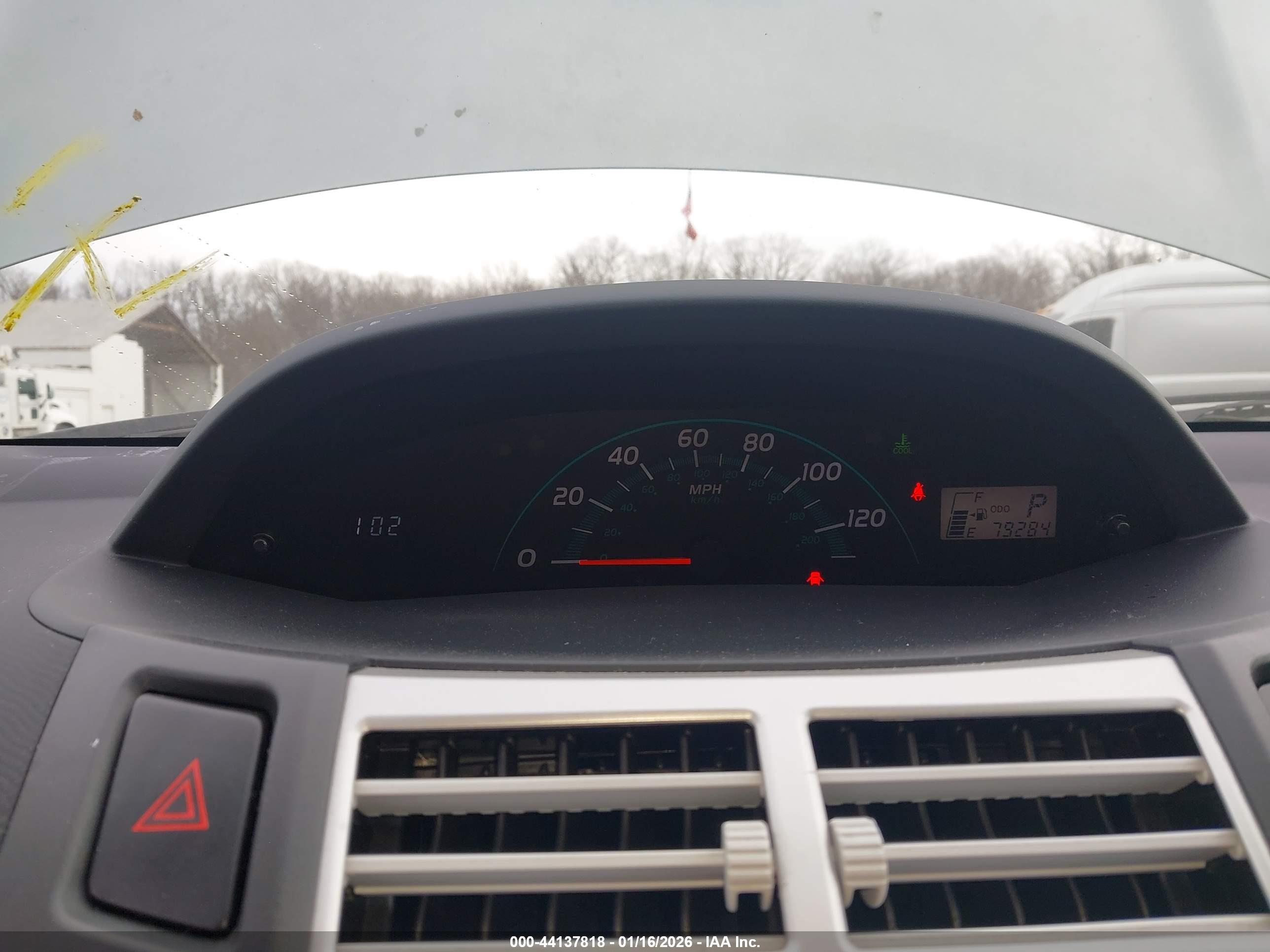 TOYOTA YARIS image 7