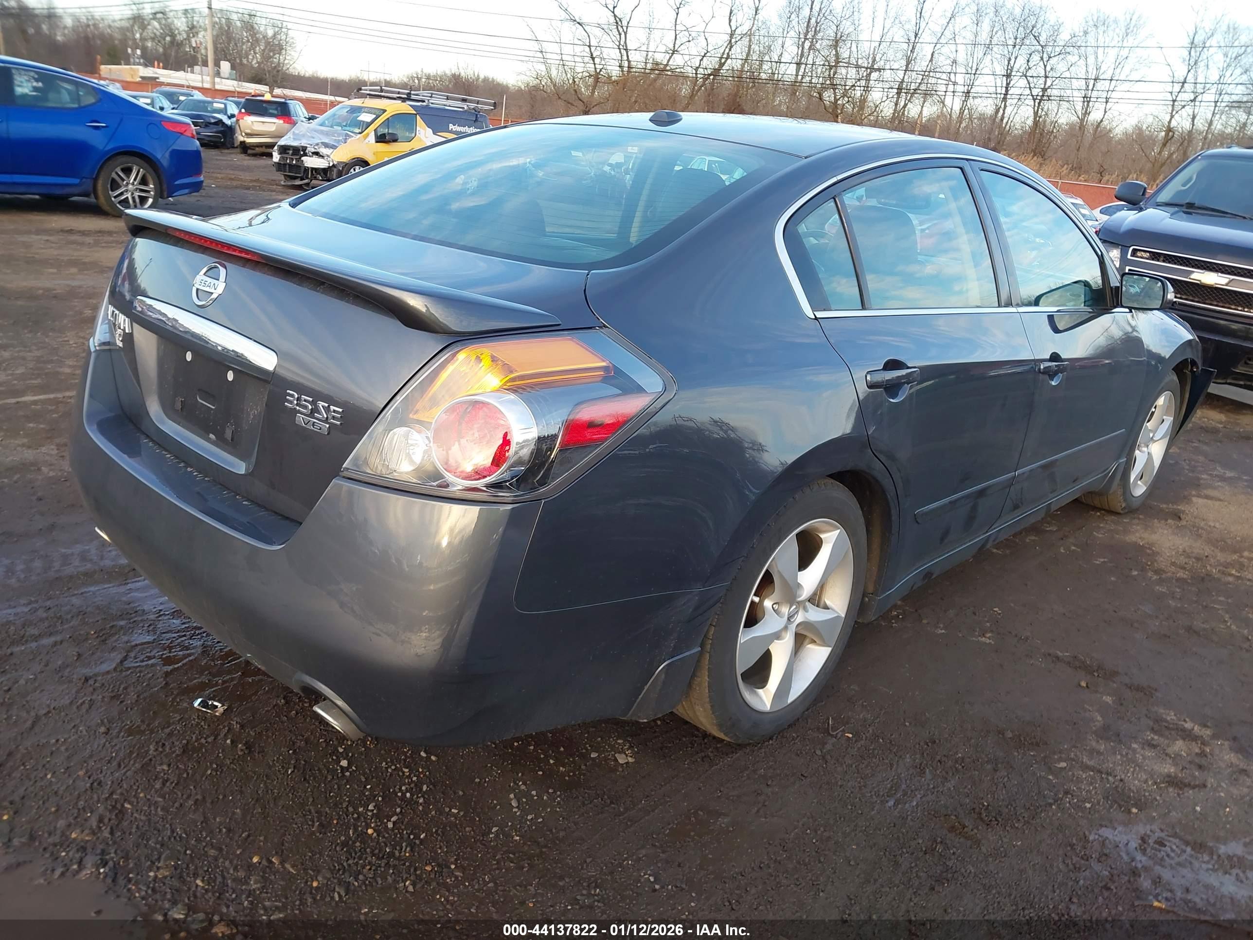NISSAN ALTIMA image 4